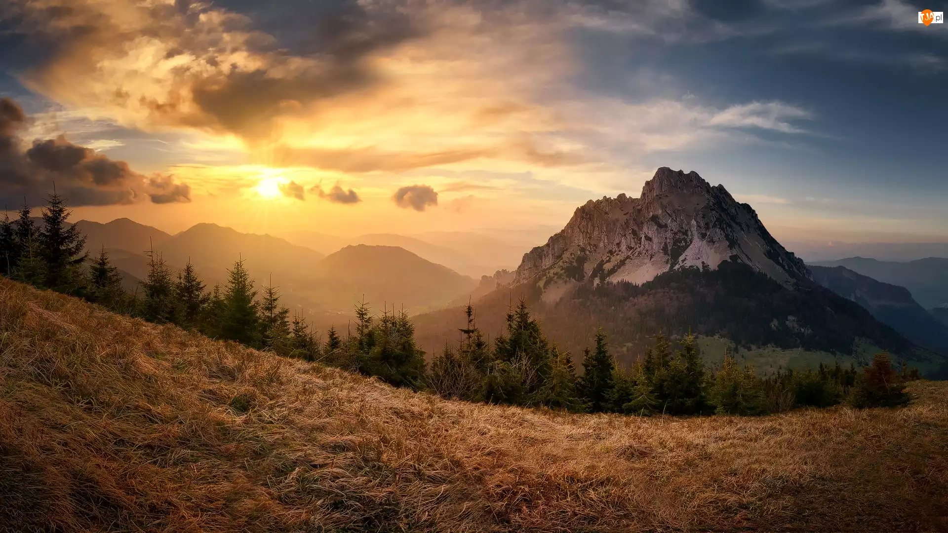 Mała Fatra, Góry, Zachód słońca, Słowacja, Karpaty, Drzewa