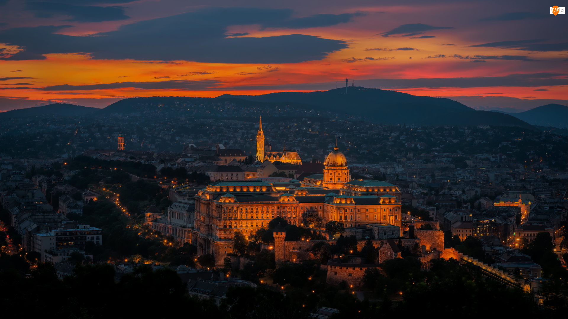 Oświetlony, Zachód słońca, Wzgórza, Węgry, Zamek Królewski, Budapeszt