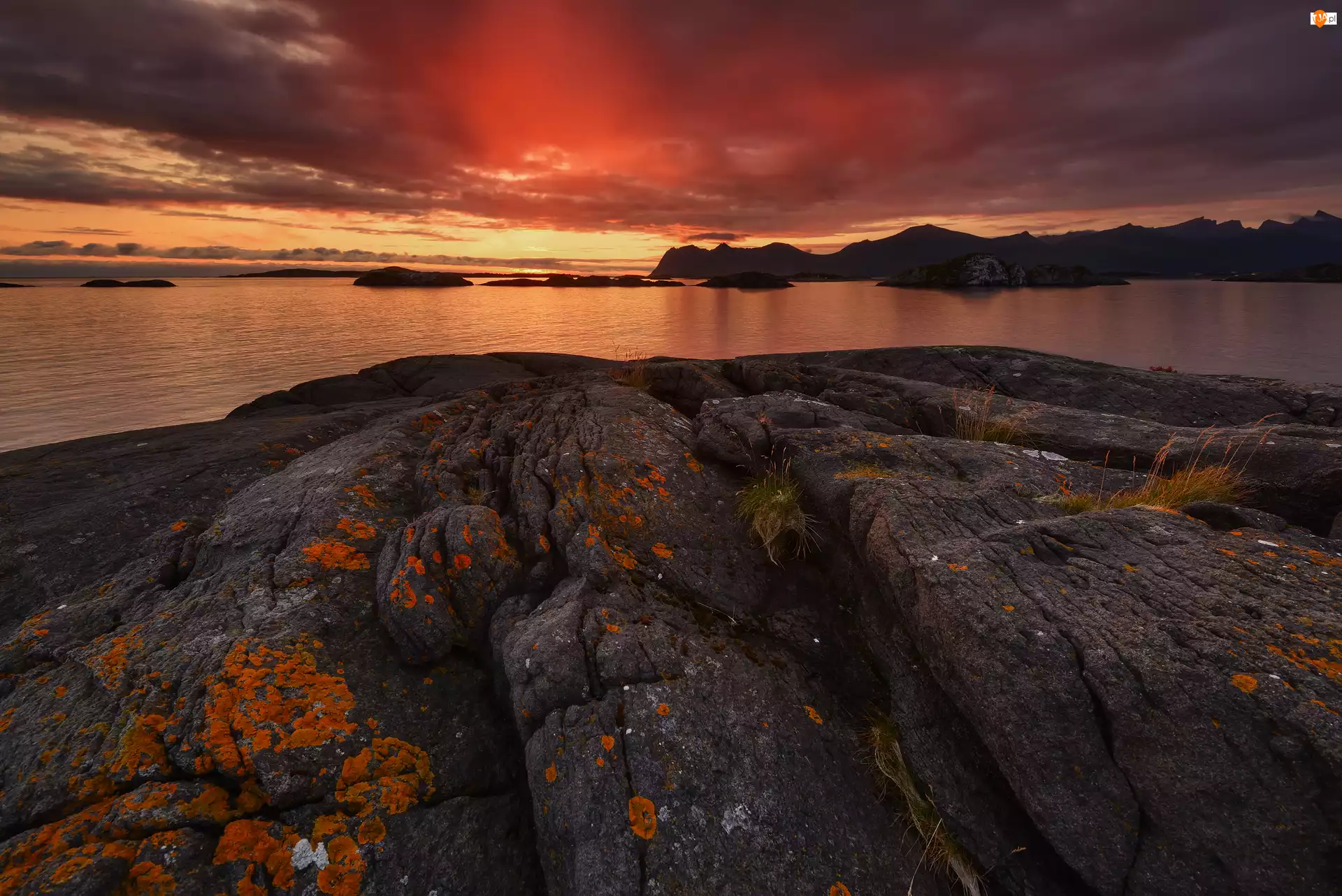 Skały, Norwegia, Morze, Zachód słońca, Wyspa Senja