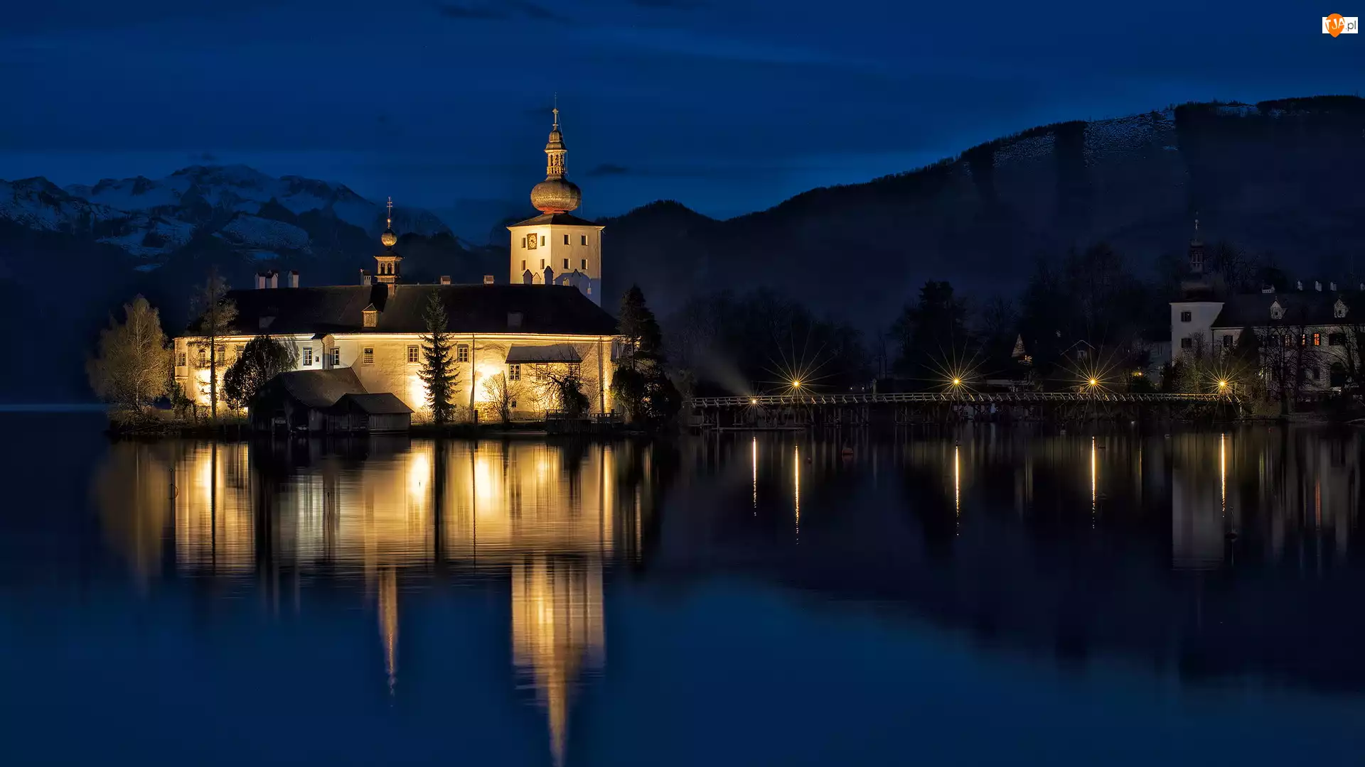 Zamek Ort, Noc, Austria, Oświetlony, Gmunden, Jezioro Traunsee, Most