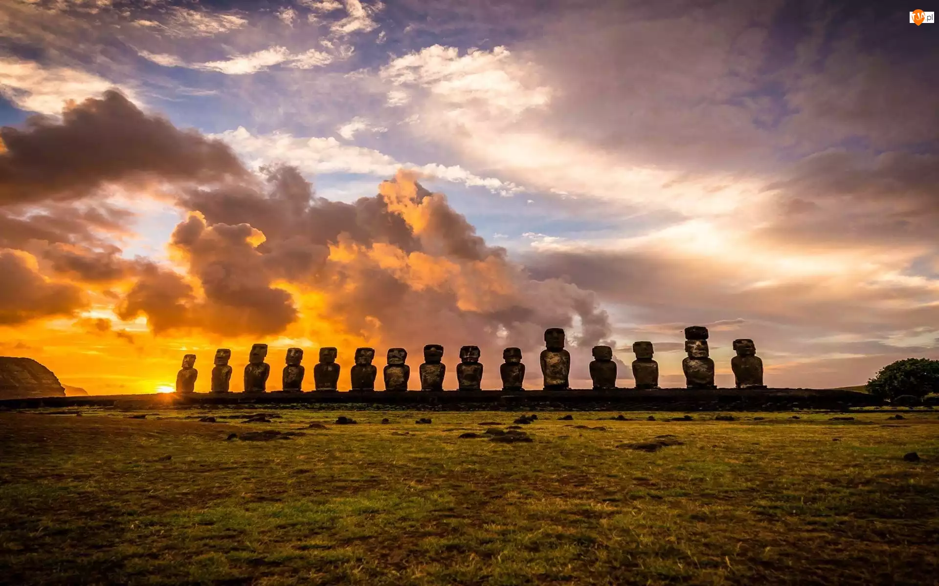 Wyspa Wielkanocna, Chile, Chmury, Słońca, Posągi, Zachód