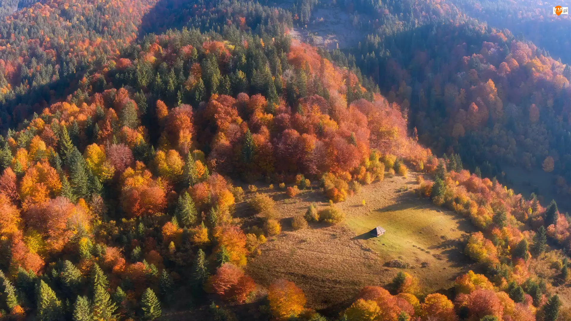 Jesień, Drzewa, Góry, Lasy, Wzgórza, Polana, Dom