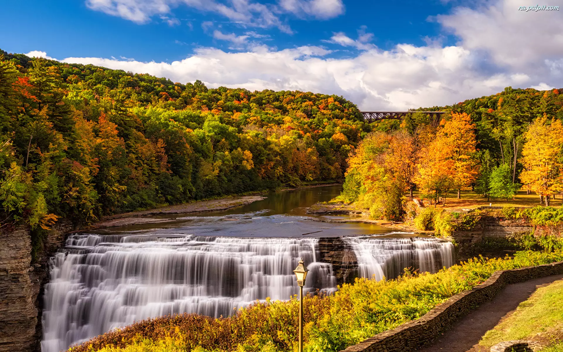 Rzeka, Jesień, Kolorowe, Latarnia, Wodospad, Drzewa