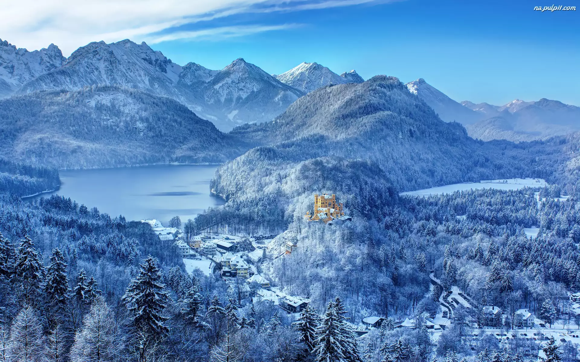Niemcy, Jezioro Schwan, Zamek Hohenschwangau, Jezioro Alpsee, Lasy, Zima, Śnieg, Drzewa, Góry, Bawaria