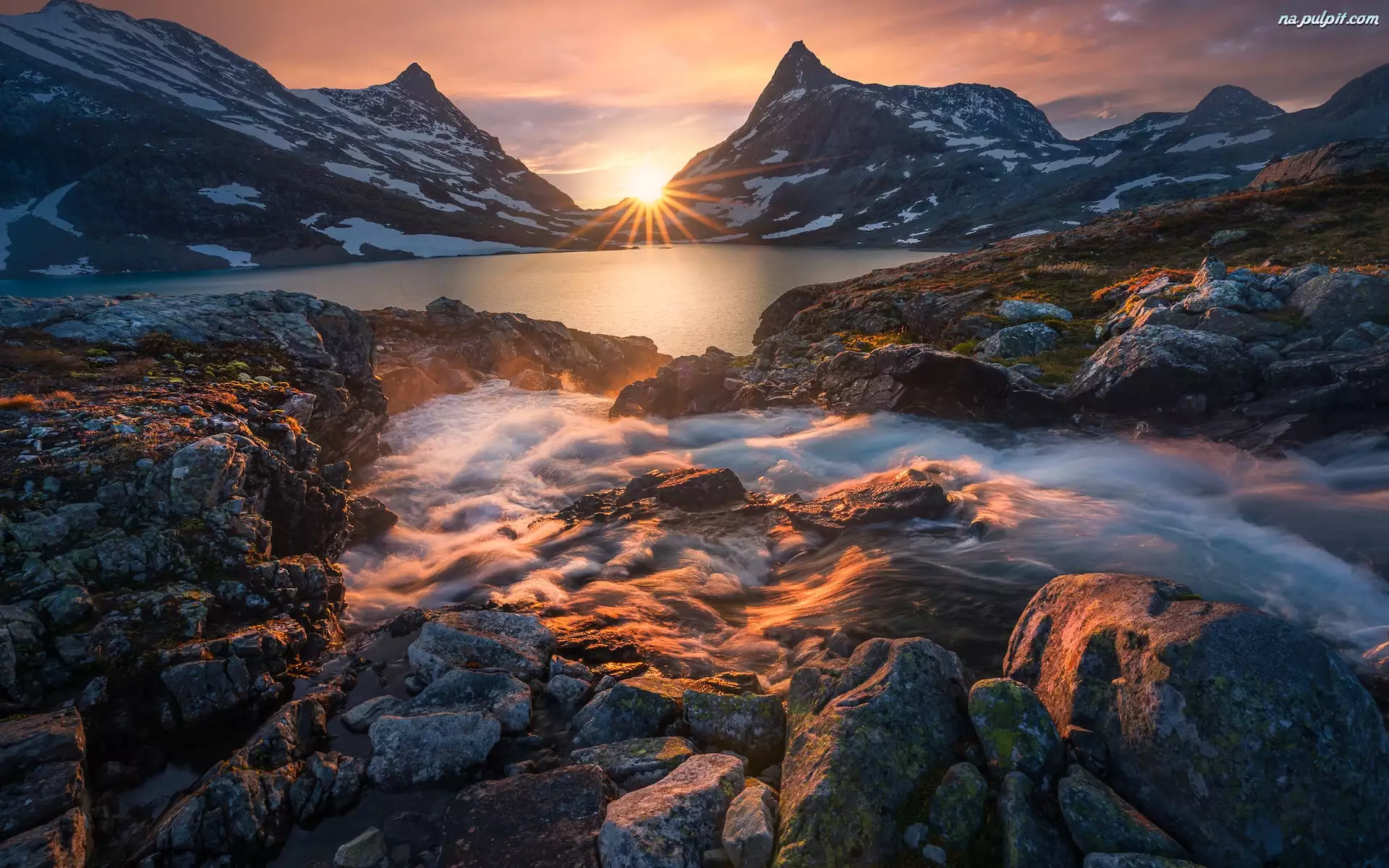 Jotunheimen, Jezioro, Norwegia, Góry, Promienie słońca, Skały, Kamienie