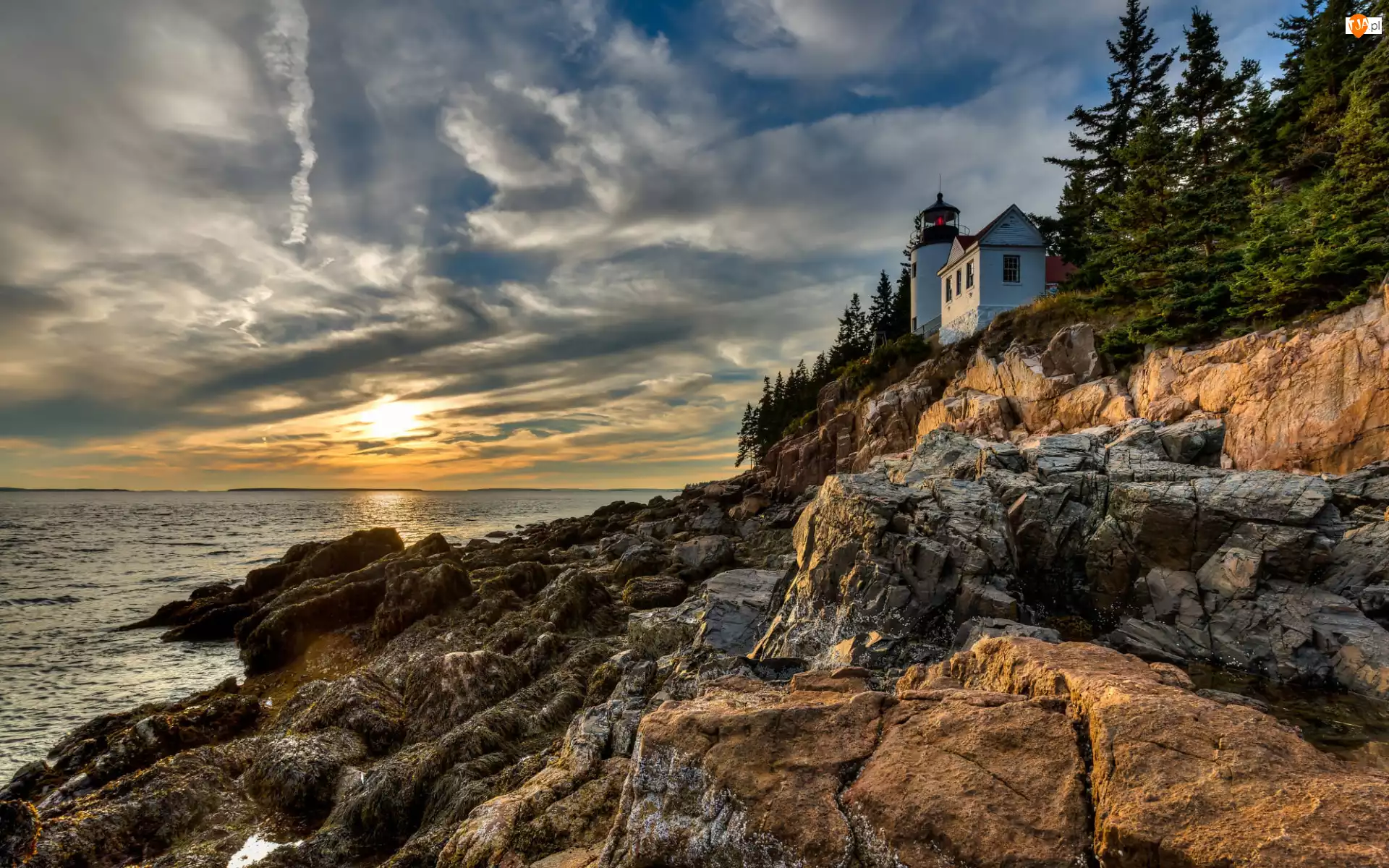 Zachód słońca, Park Narodowy Acadia, Morze, Stan Maine, Latarnia morska, Skały, Stany Zjednoczone, Bass Harbor Head Light