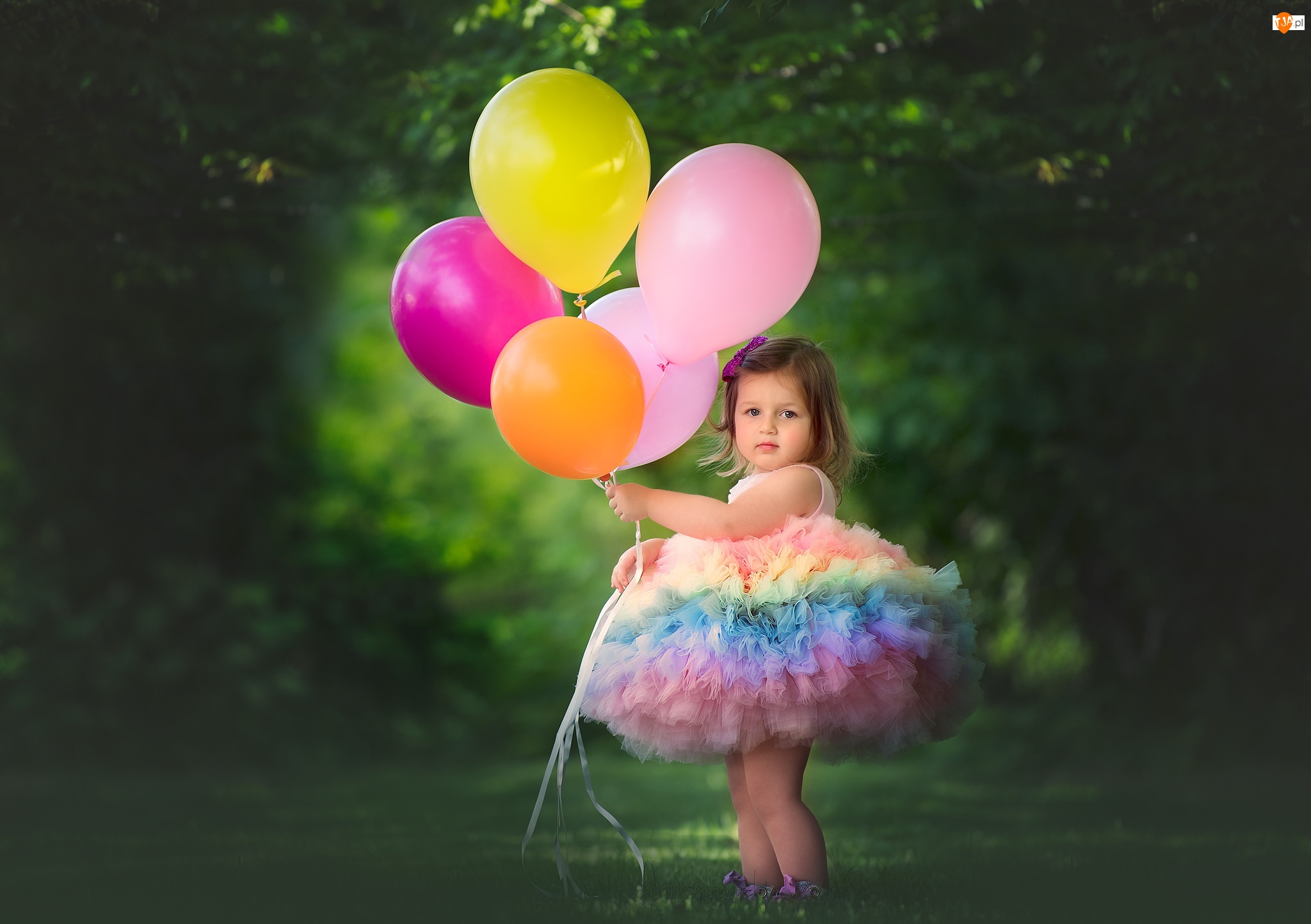 Balony, Dziewczynka, Kolorowa, Sukienka