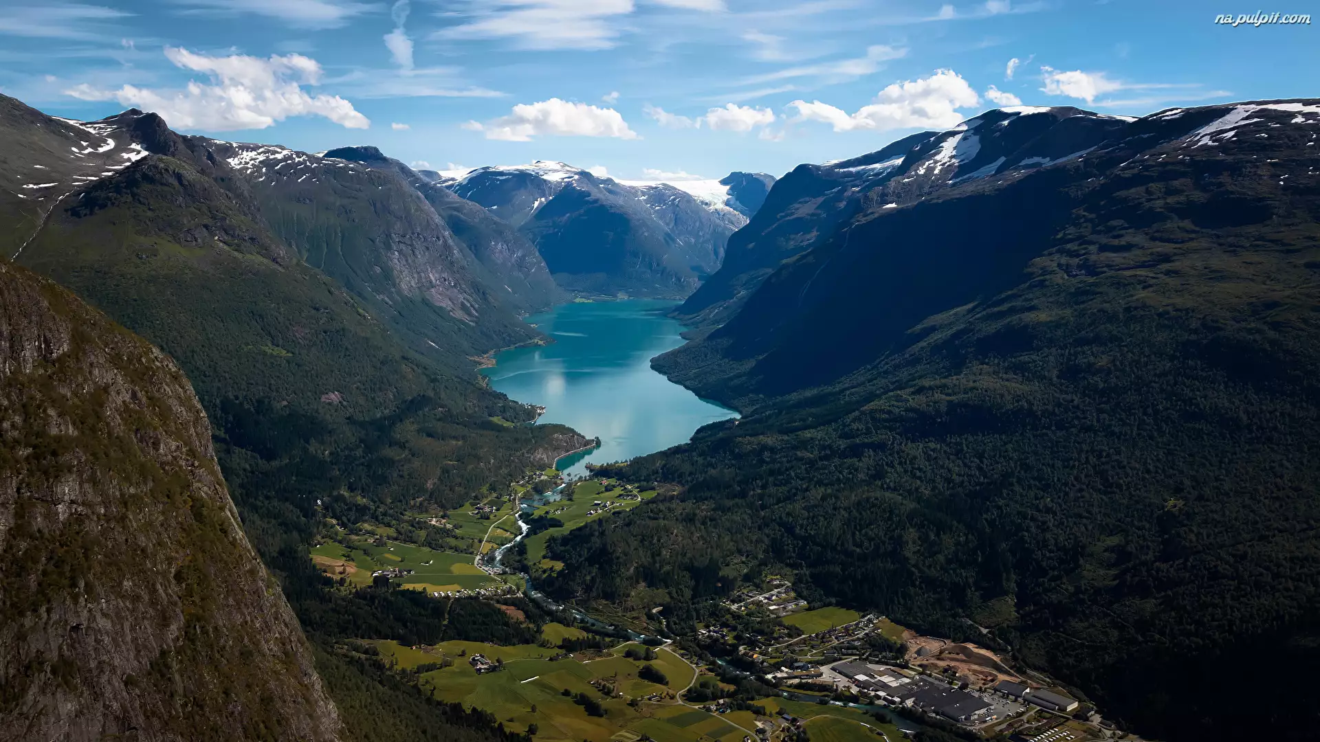 Góry, Norwegia, Fiord Nordfjord, Wieś Loen, Dolina, Lodal Valley