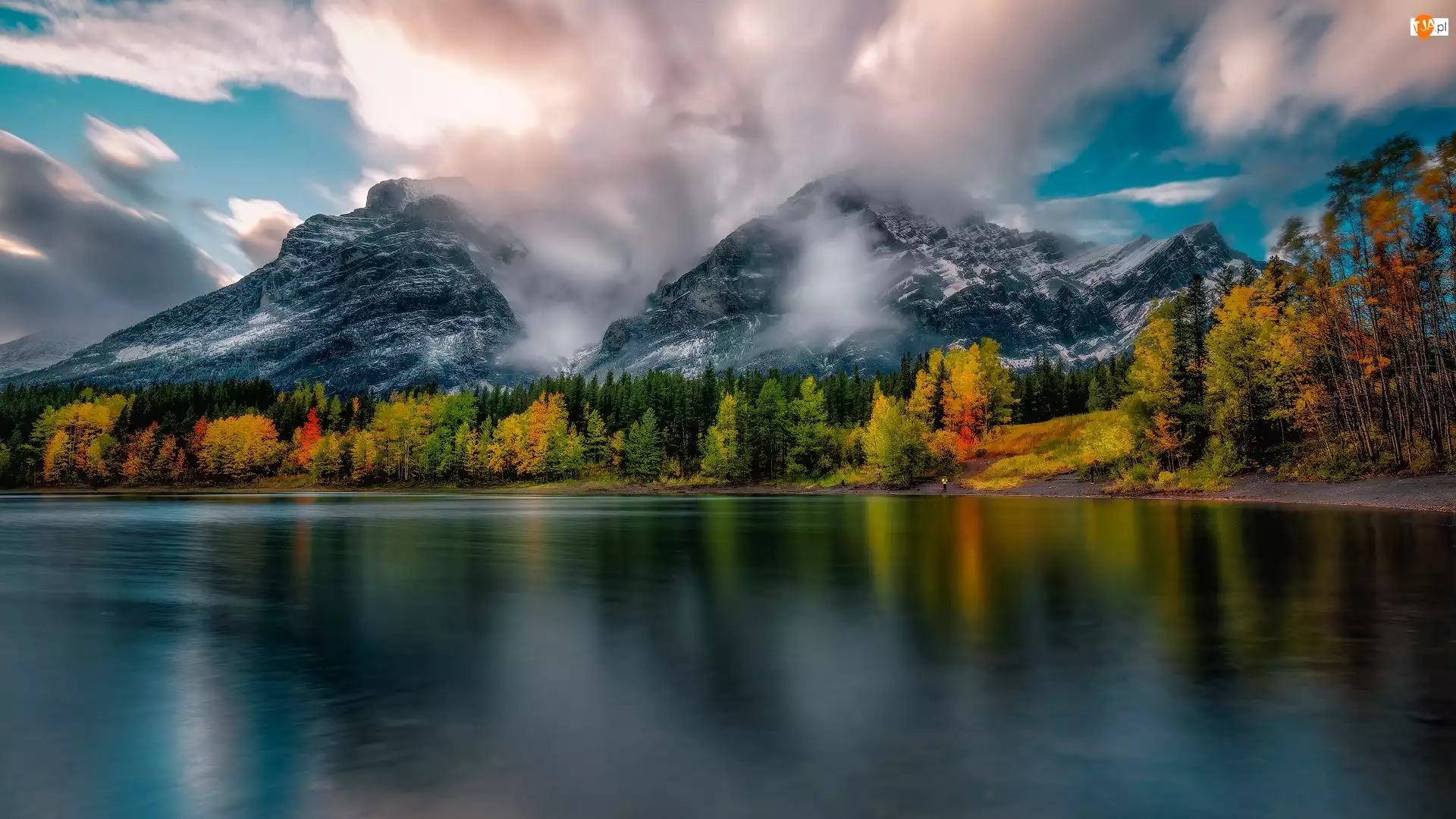Jezioro, Góry, Drzewa, Chmury, Kolorowe, Jesień