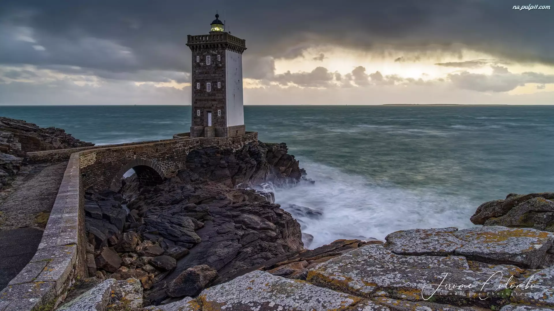 Gmina Conquet, Francja, Skały, Kermorvan lighthouse, Morze, Latarnia morska