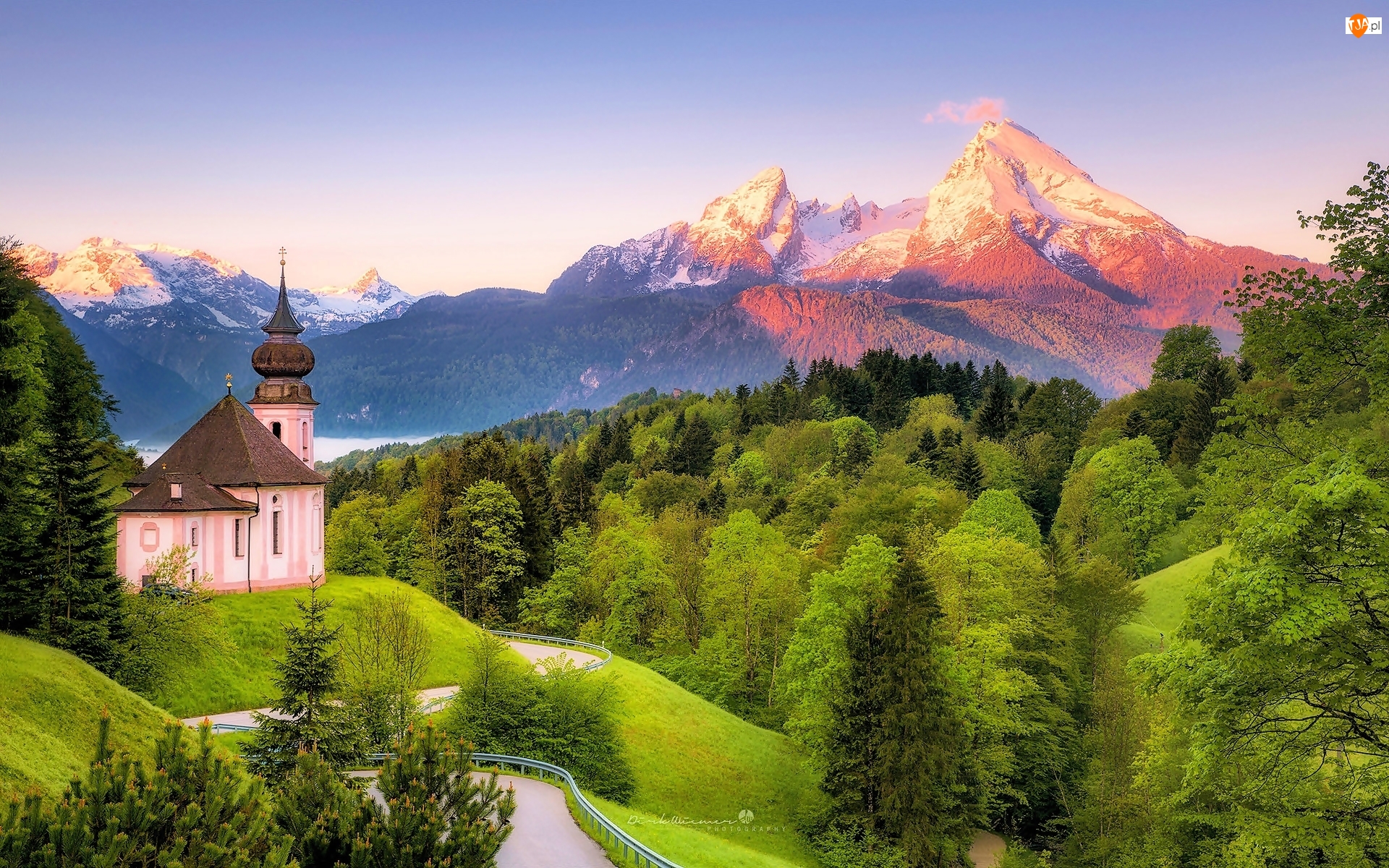 Niemcy, Drzewa, Berchtesgaden, Droga, Sanktuarium Maria Gern, Kościół, Alpy Salzburskie, Góry, Lasy, Bawaria