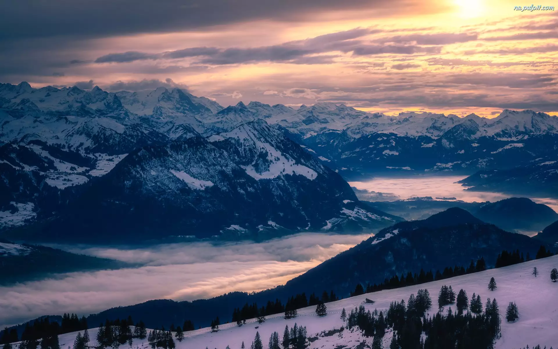 Zachód słońca, Zima, Drzewa, Chmury, Góry, Mgła, Szwajcaria, Prealpy