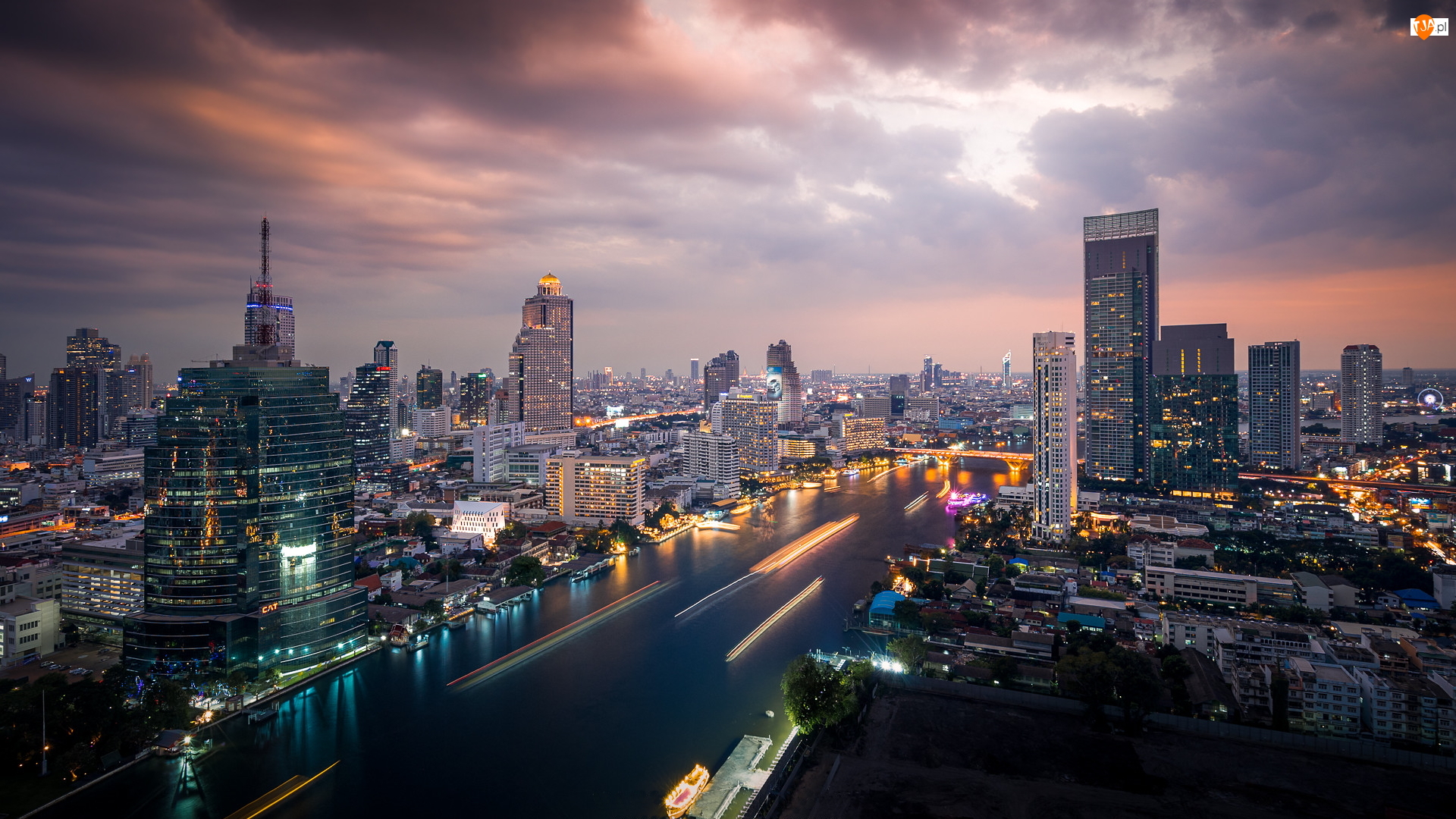 Bangkok, Tajlandia, Zmrok, Dzielnica Khlong San, Wieżowce, Chao Phraya River, Rzeka Menam