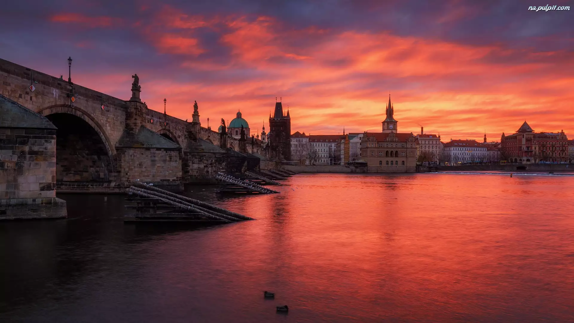 Praga, Czechy, Most Karola, Wschód słońca, Rzeka Wełtawa, Domy
