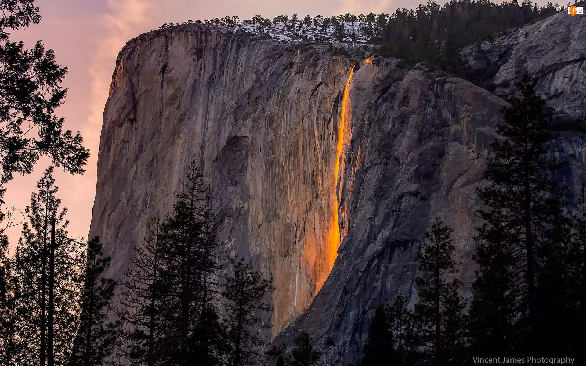 Stany Zjednoczone, Horsetail Fall, Kalifornia, Drzewa, Park Narodowy Yosemite, Yosemite Firefall, Skalista, Wodospad, Góra