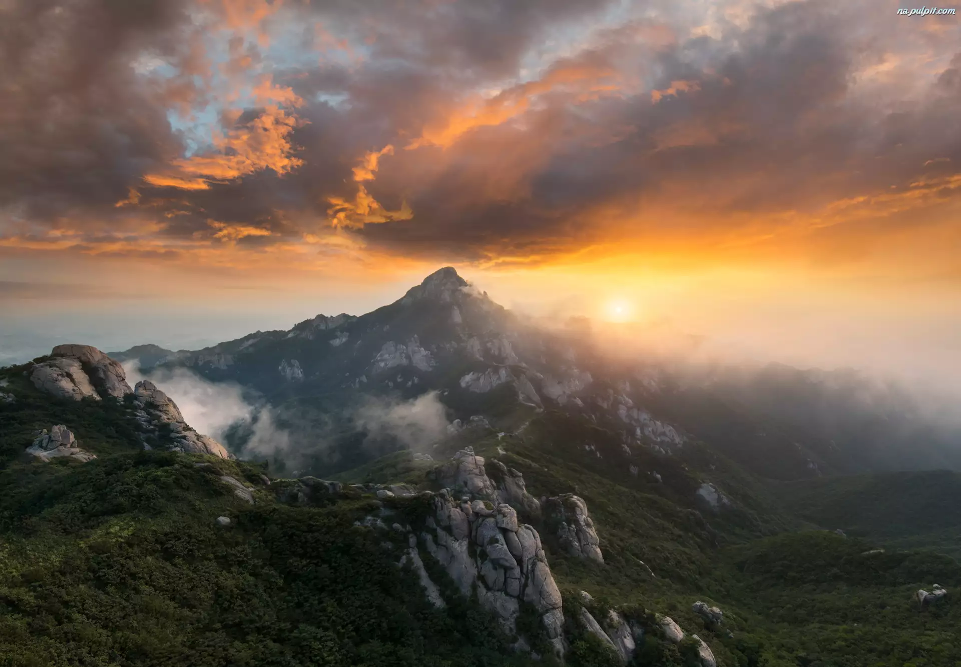 Park Narodowy Wolchulsan, Góry Wolchulsan, Mgła, Korea Południowa, Wschód słońca, Chmury, Skały