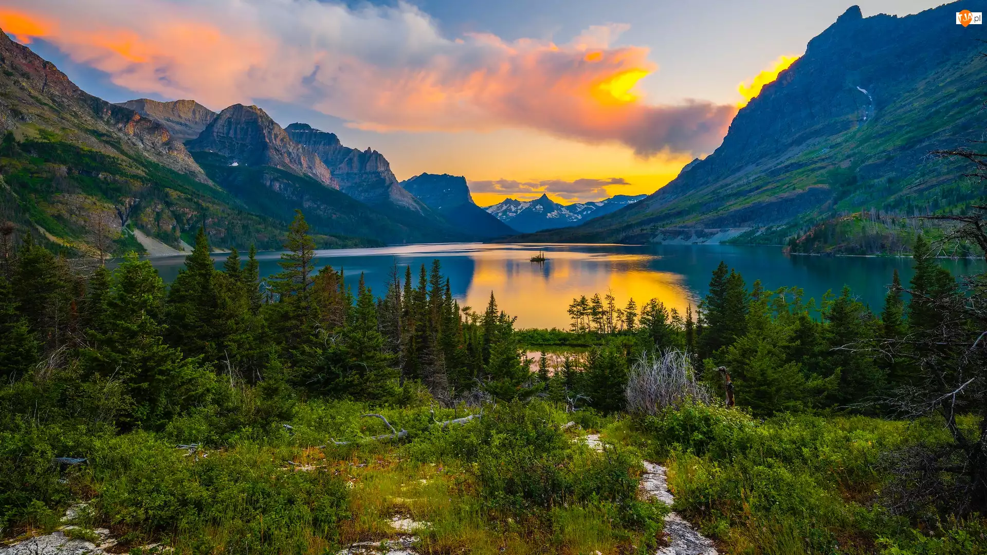 Montana, Park Narodowy Glacier, Drzewa, Stany Zjednoczone, Góry, St. Mary Lake, Jezioro