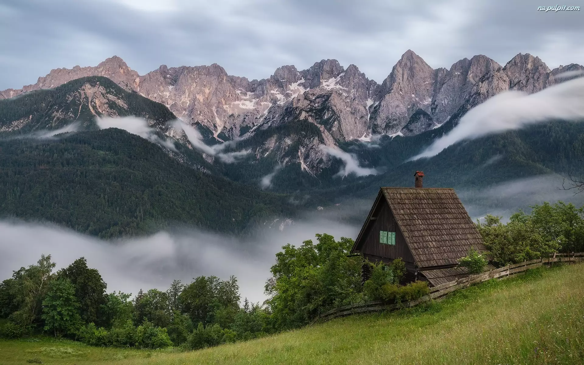 Mgła, Góry, Drzewa, Kranjska Gora, Alpy Julijskie, Dom, Słowenia, Las