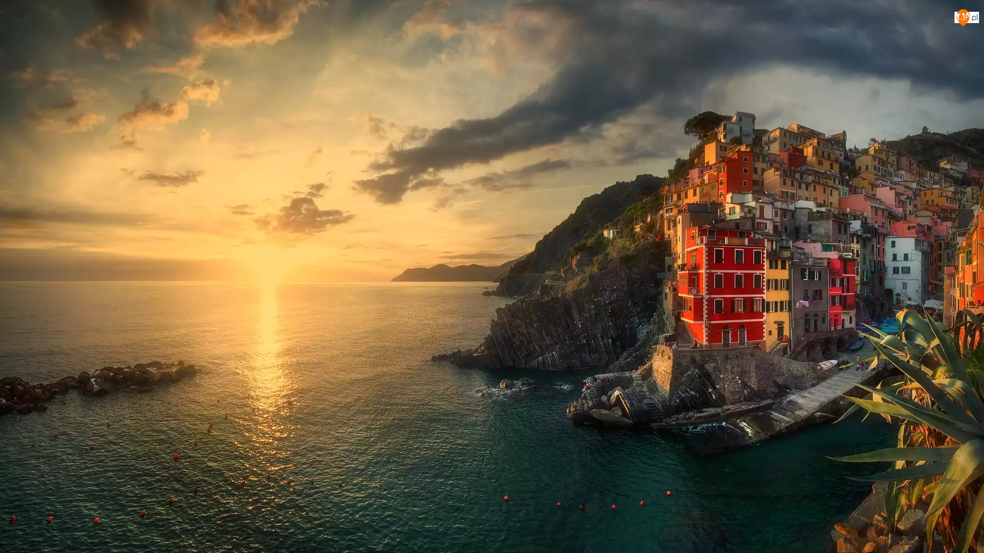 Domy, Włochy, Zachód słońca, Morze, Riomaggiore