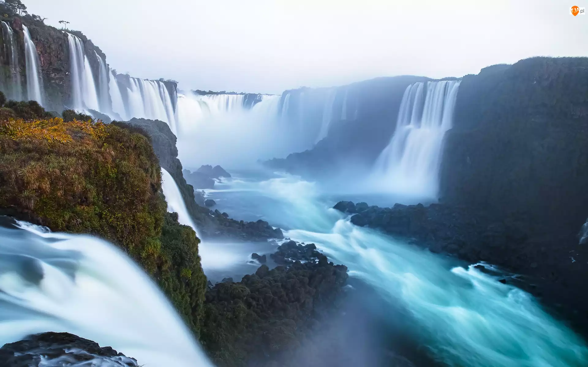Wodospady Iguazu, Skały, Argentyna, Rzeka Iguazu, Brazylia, Rośliny, Kamienie
