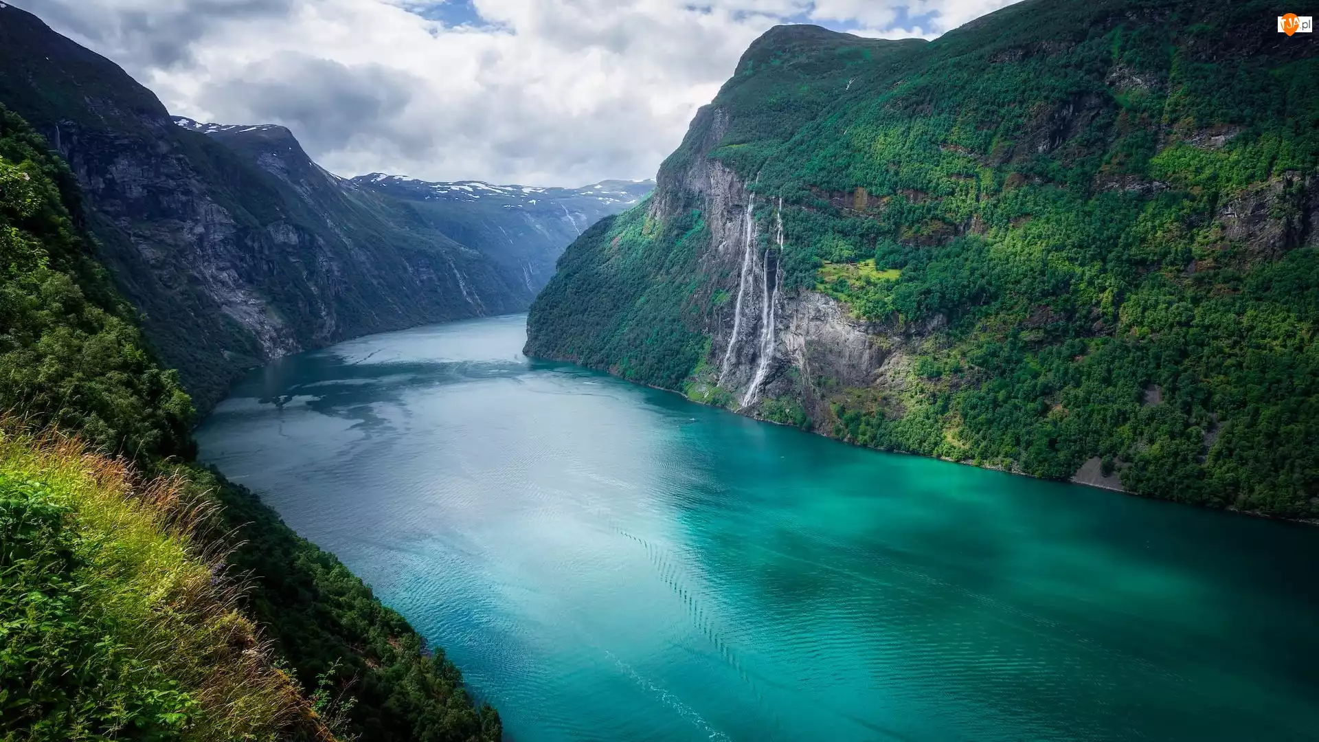 Góry, Norwegia, Geirangerfjord, Lasy, Fiord, Wodospad