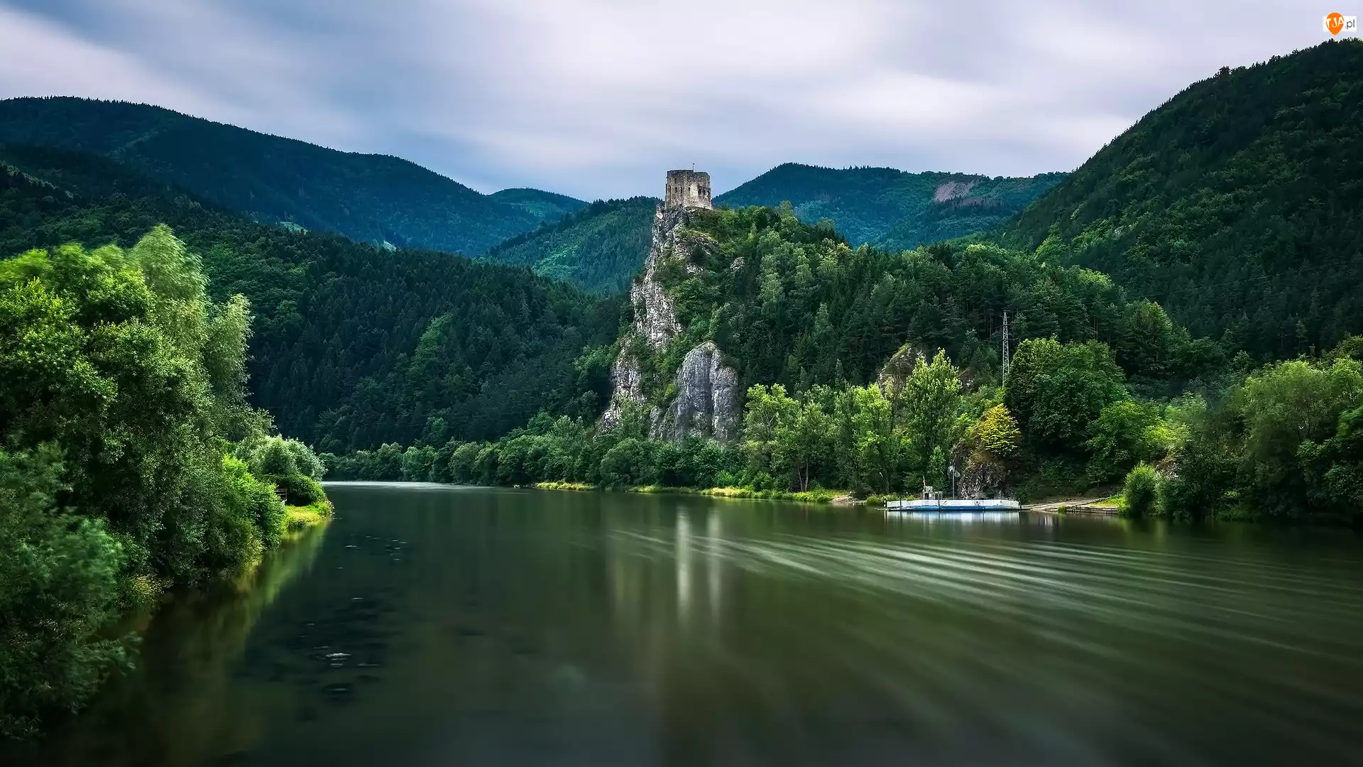 Drzewa, Ruiny, Słowacja, Góry, Strecno, Rzeka Wag, Zamek Strecno