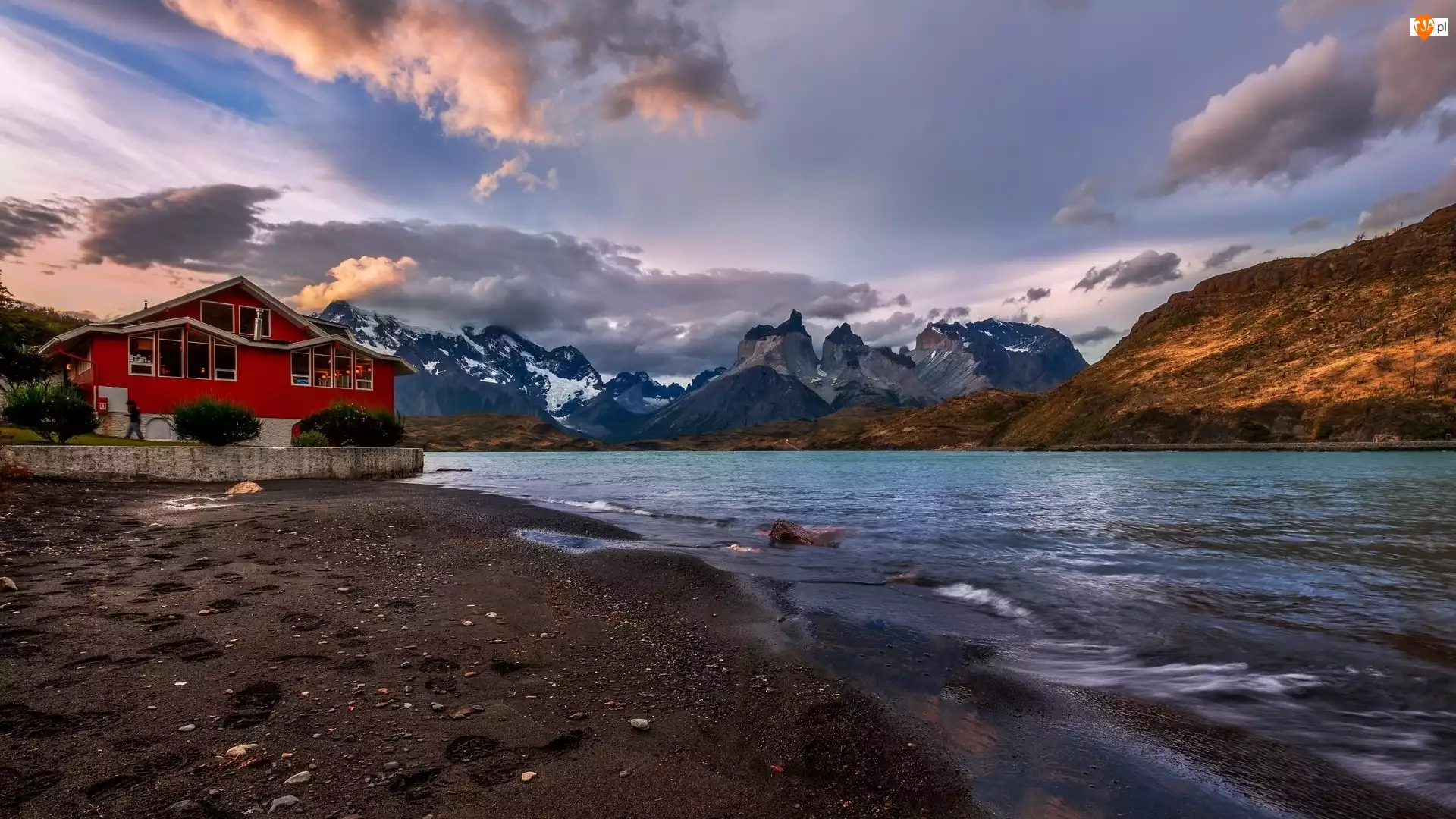 Park Narodowy Torres del Paine, Chile, Jezioro, Czerwony, Patagonia, Lago Nordenskjold, Dom, Góry