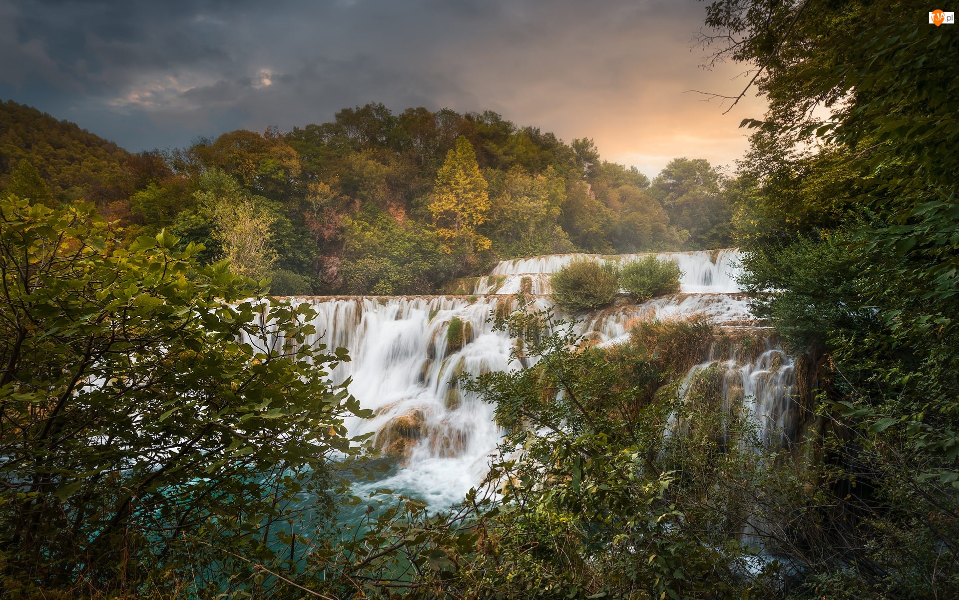 Wodospad, Chorwacja, Krzewy, Drzewa, Park Narodowy Krka