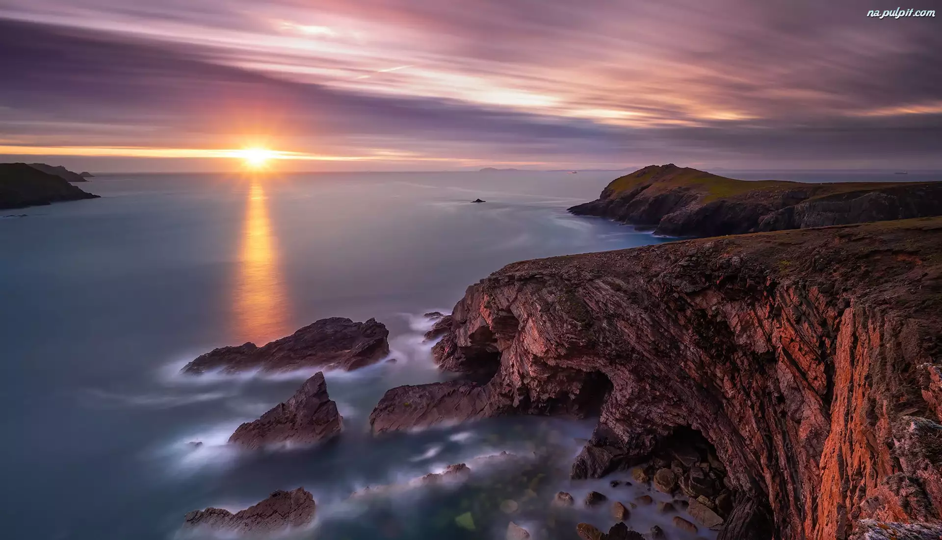 Wybrzeże, Morze, Zachód słońca, Walia, Skały, Park Narodowy Pembrokeshire Coast