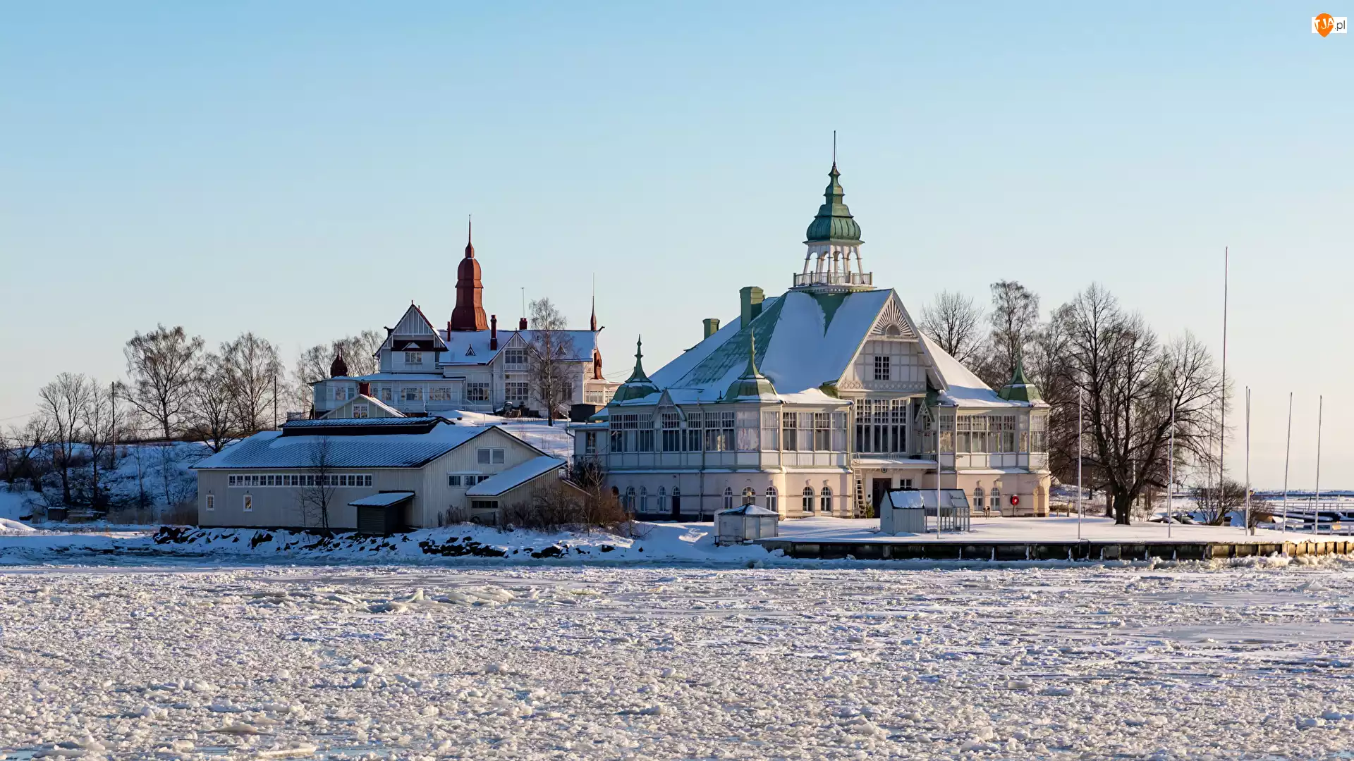 Helsinki, Finlandia, Drzewa, Wyspa Valkosaari, Śnieg, Zima, Restauracja