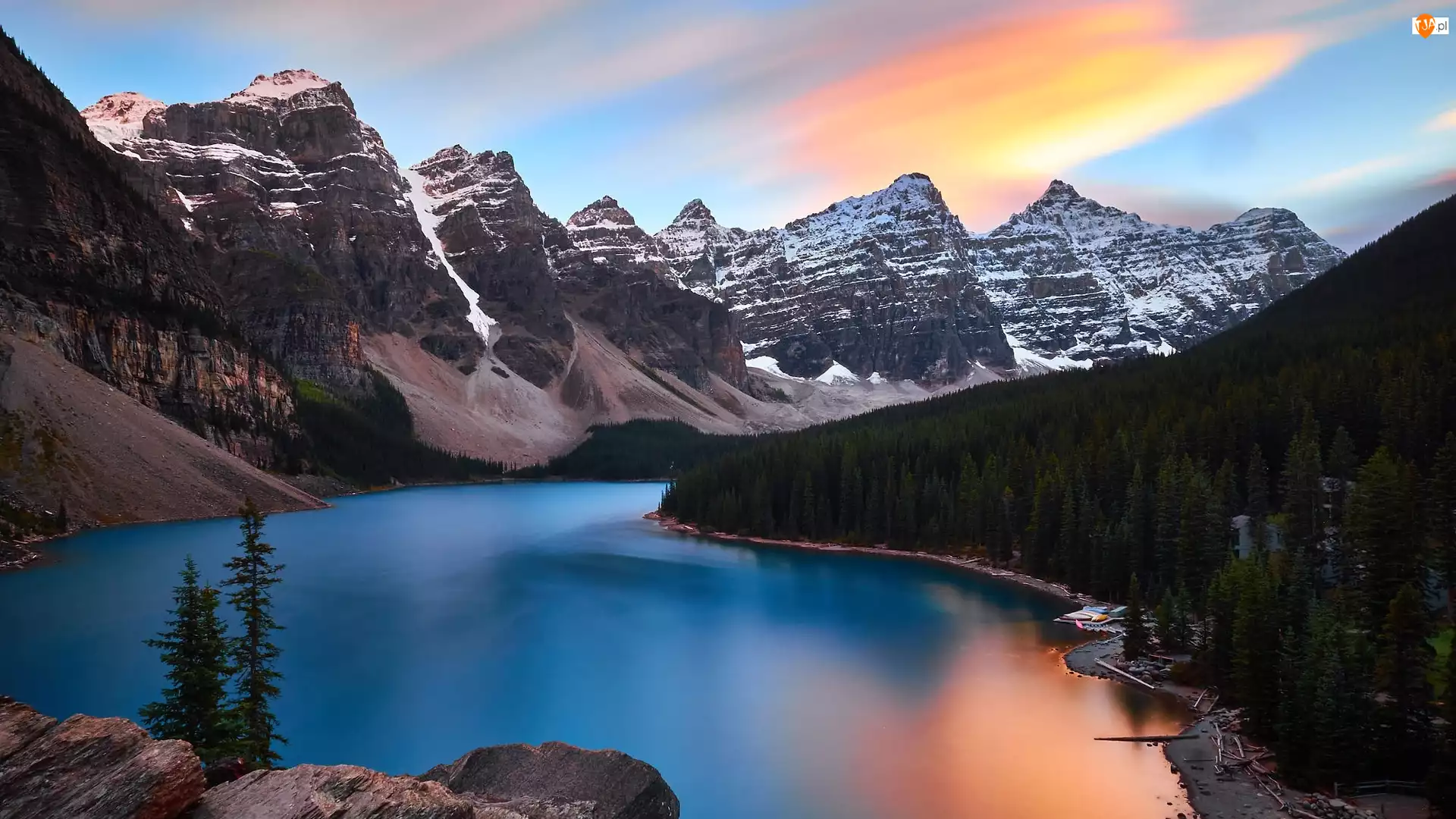 Park Narodowy Banff, Jezioro, Lasy, Prowincja Alberta, Moraine Lake, Drzewa, Kanada, Góry