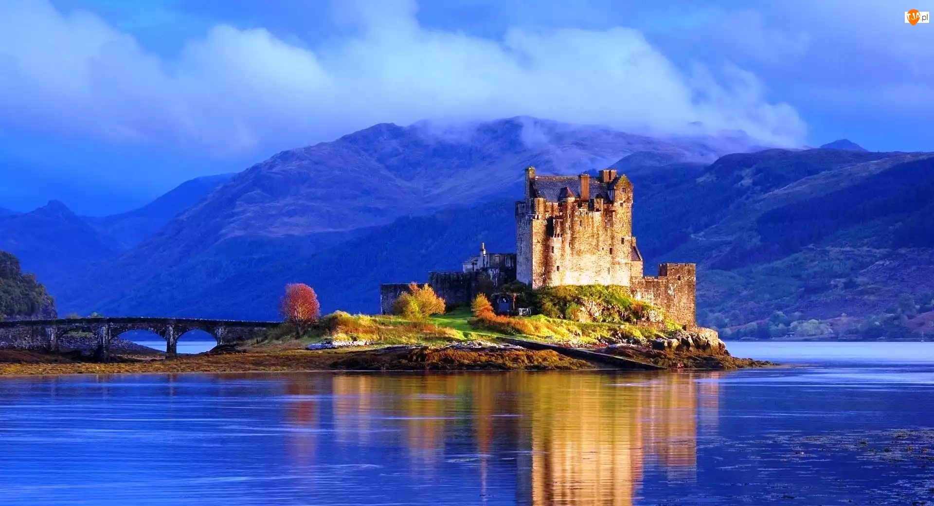 Eilean Donan, Zamek, Góry, Szkocja, Most, Woda