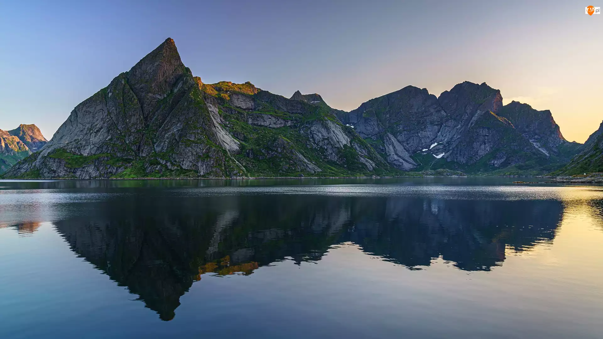 Góry, Odbicie, Lofoty, Norwegia, Morze Norweskie