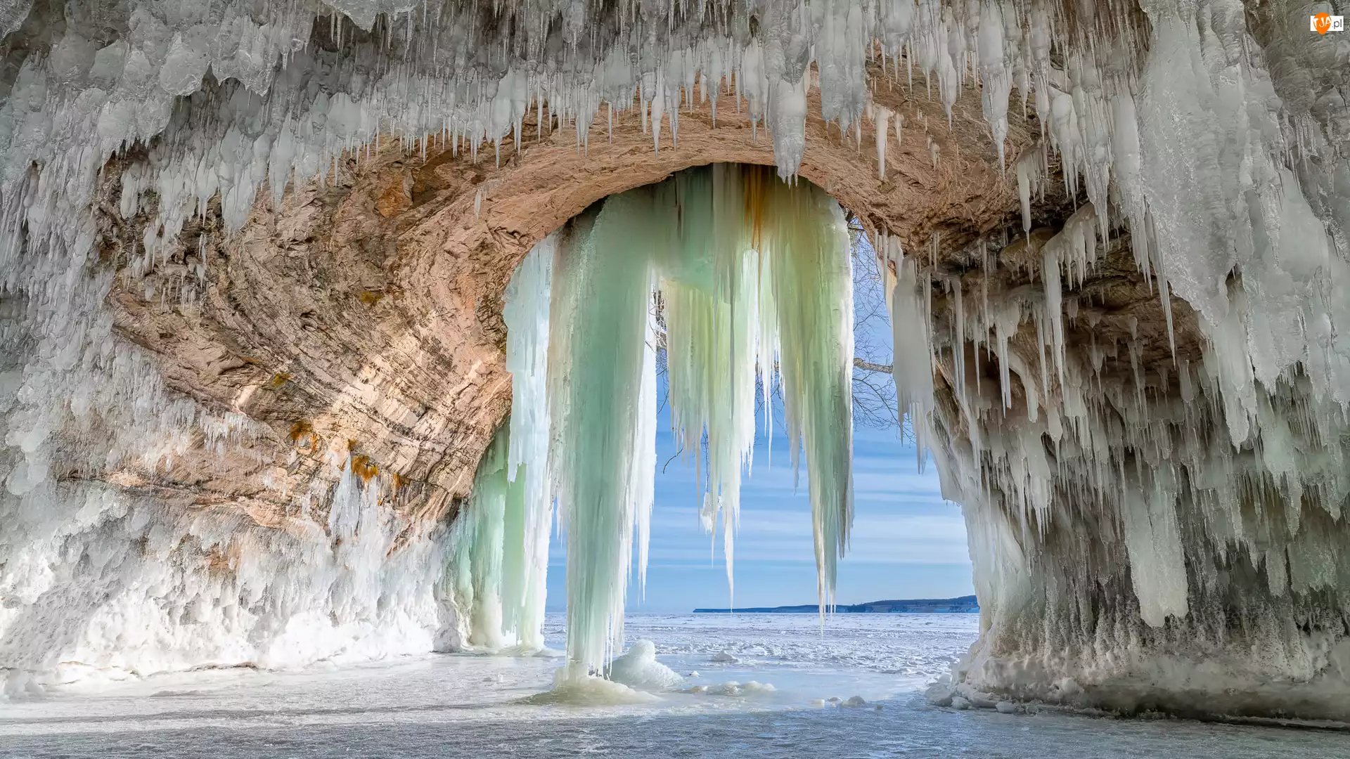 Jaskinia lodowa, Zima, Grand Island Ice Caves, Stany Zjednoczone, Sople, Stan Michigan