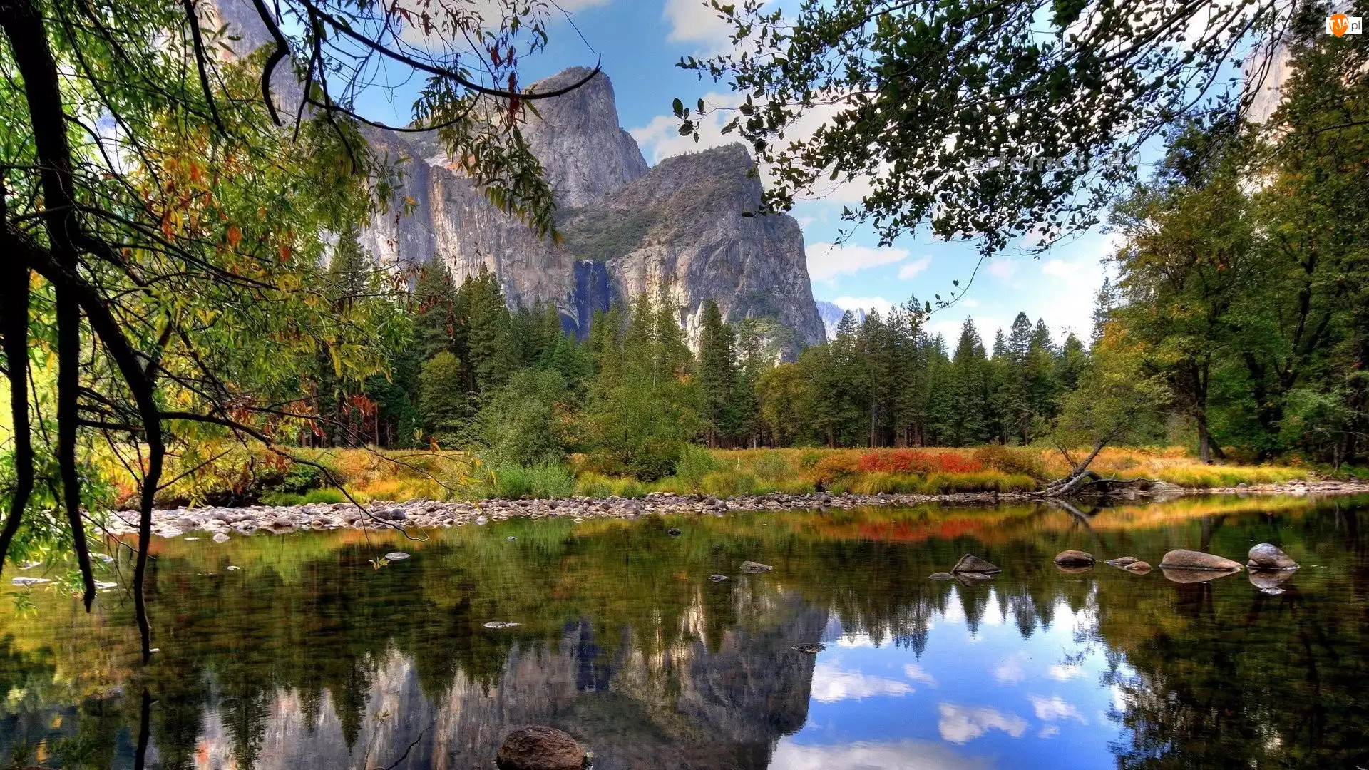 Park Narodowy Yosemite, Jezioro, Stan Kalifornia, Stany Zjednoczone, Góry