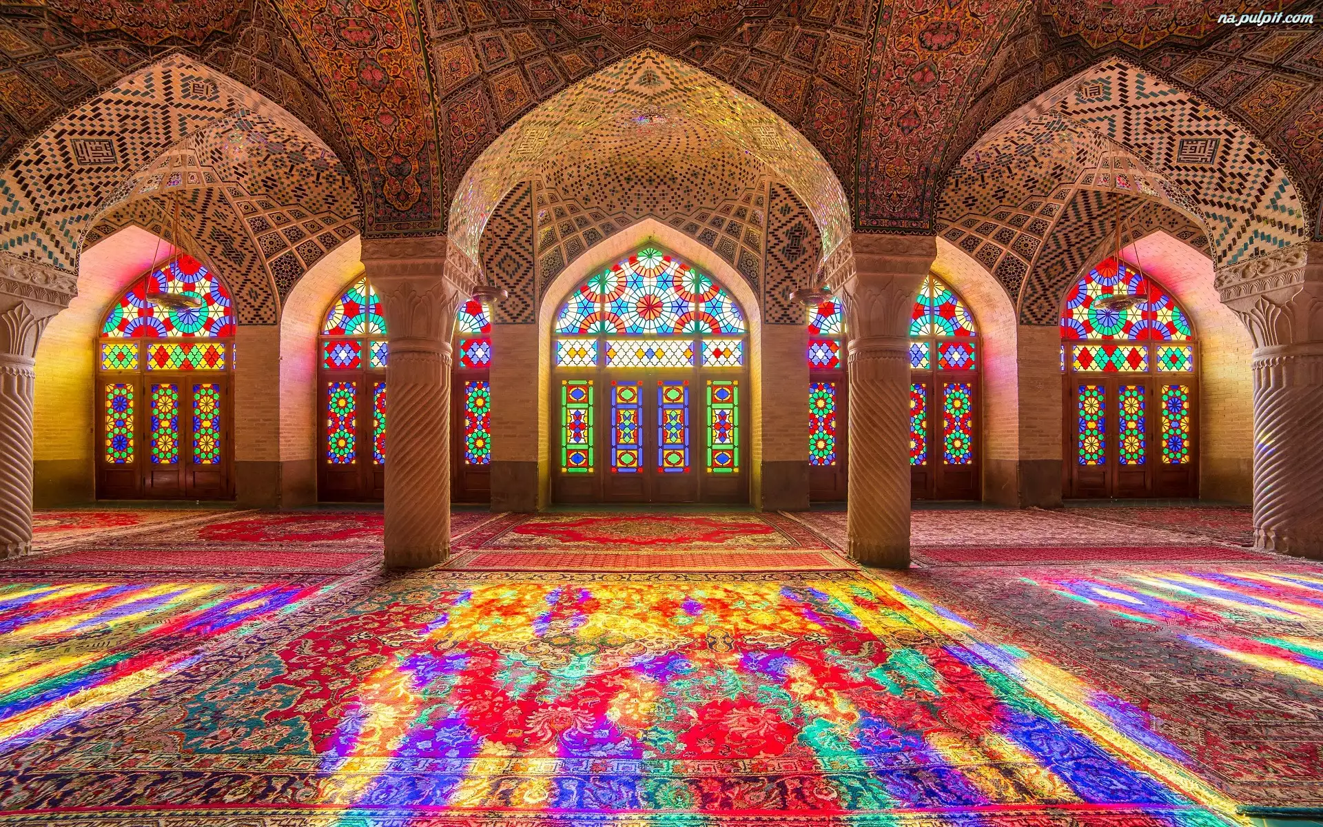 Dywany, Moschea di Nasir ol Molk, Witraże, Sala modlitewna, Okna, Wnętrze, Miasto Sziraz, Różowy Meczet, Iran