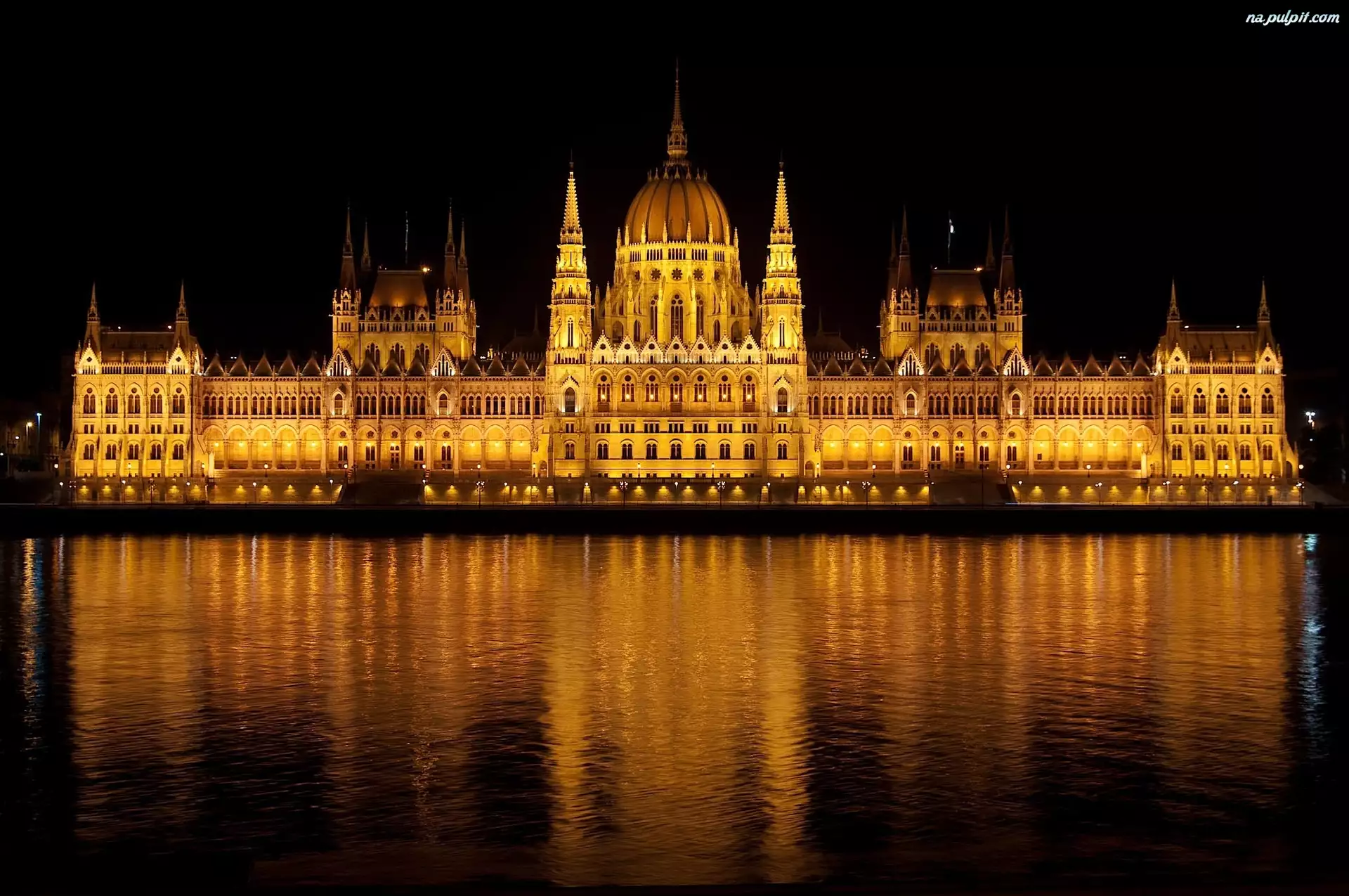 Miasto nocą, Budapeszt, Węgry, Parlament