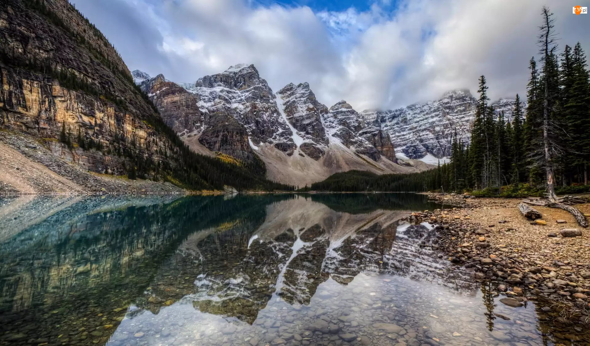 Góry, Dolina Dziesięciu Szczytów, Kanada, Park Narodowy Banff, Prowincja Alberta, Drzewa, Jezioro Moraine