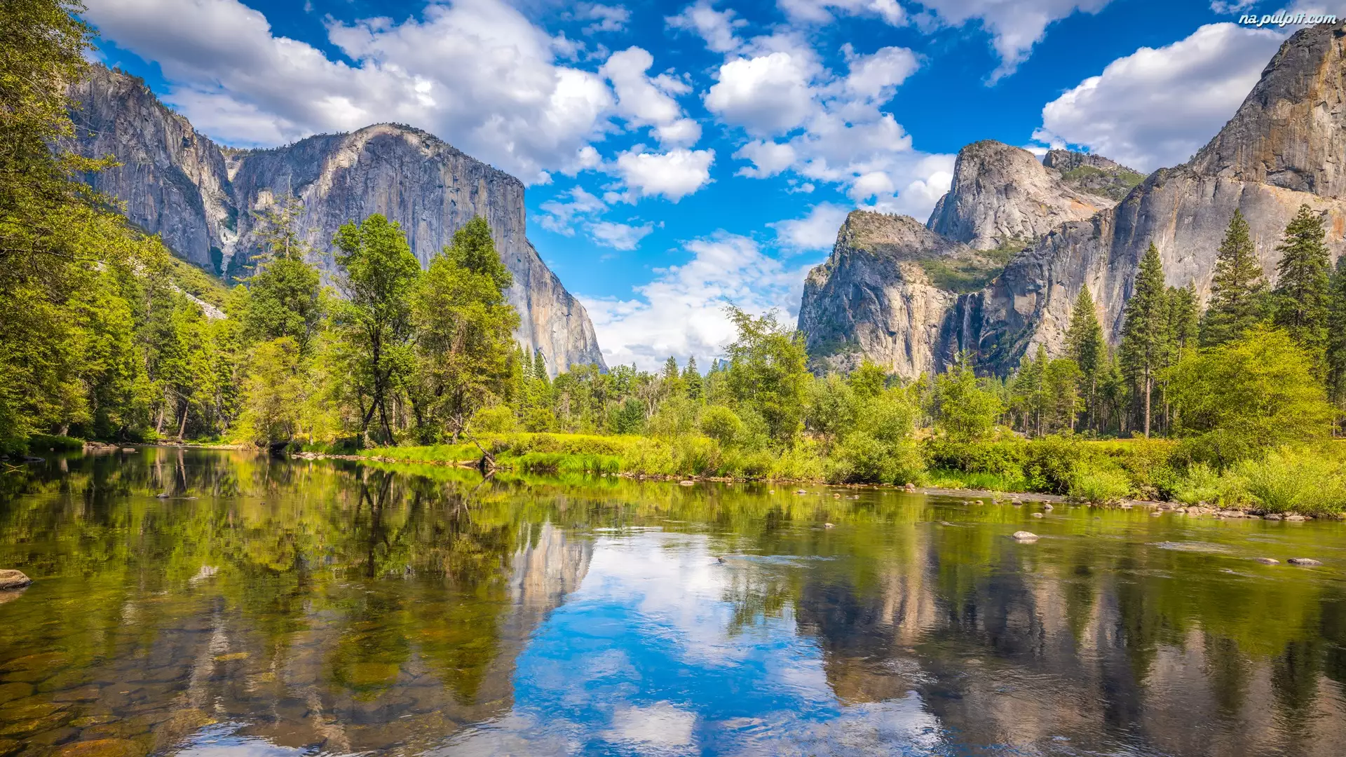 Stan Kalifornia, Park Narodowy Yosemite, Chmury, Stany Zjednoczone, Góry Sierra Nevada, Drzewa, Rzeka Merced