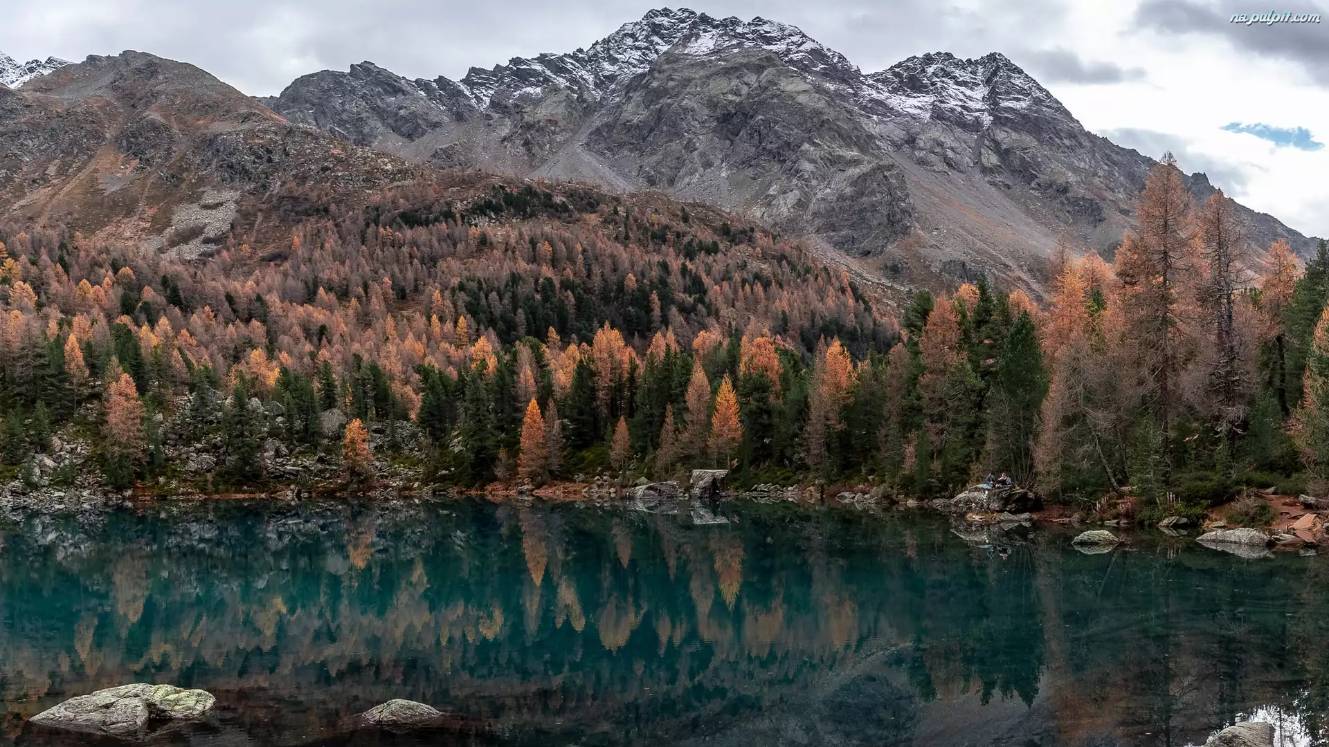Góry, Jesień, Kolorowe, Szwajcaria, Jezioro Saoseo, Drzewa