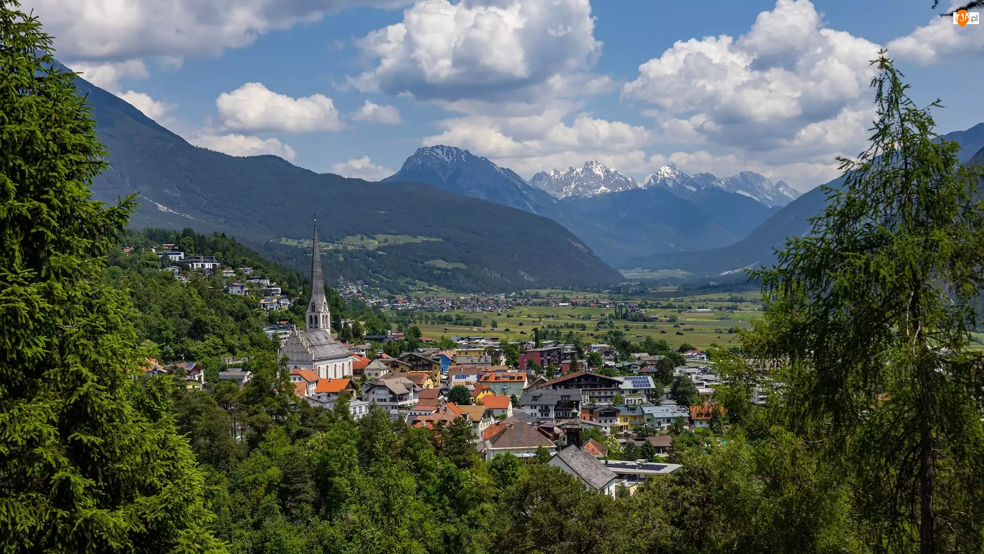 Alpy Lechtalskie, Domy, Austria, Góry, Imst, Miasto, Drzewa