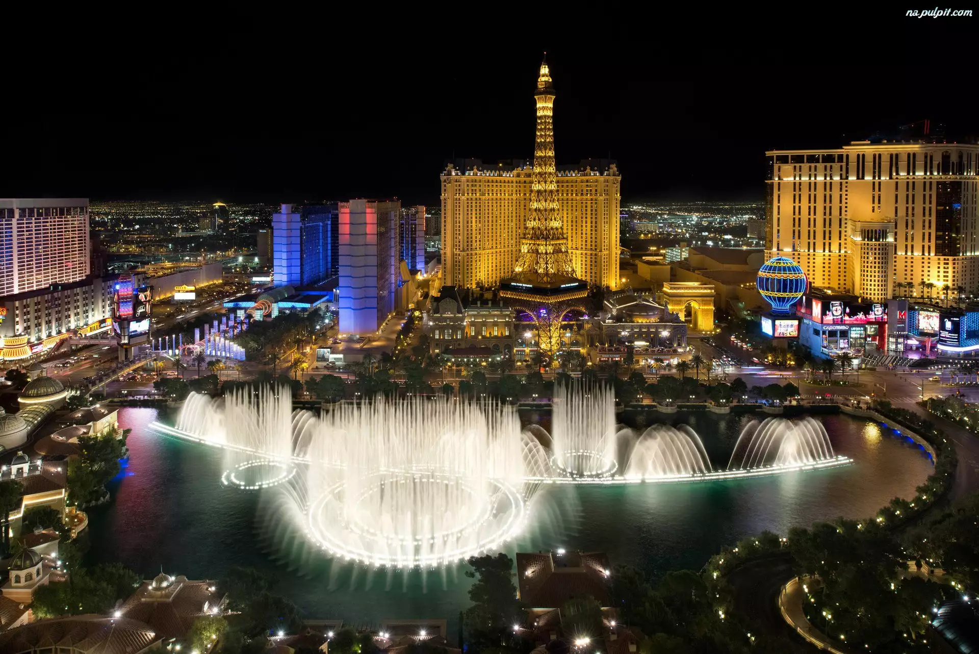 Stan Nevada, Stany Zjednoczone, Noc, Hotel Paris Las Vegas Hotel & Casino, Las Vegas, Fontanny Fountains of Bellagio
