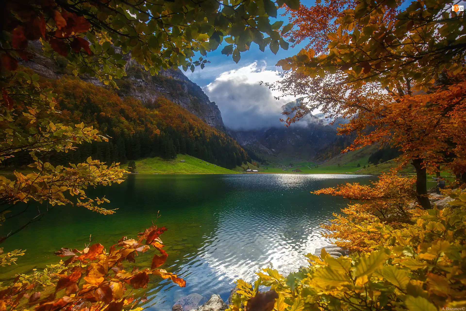 Jesień, Drzewa, Jezioro, Góry, Chmury