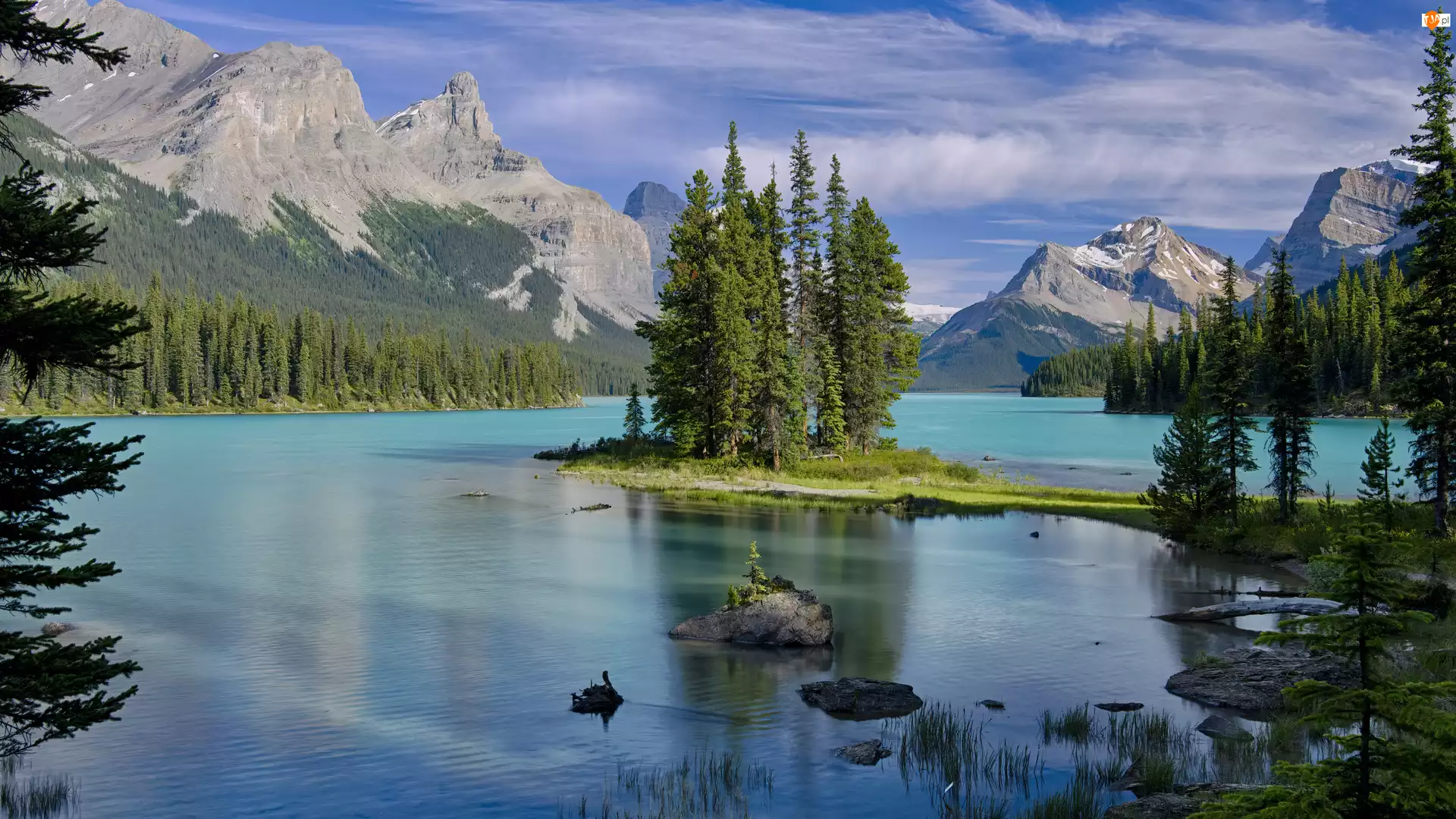 Góry, Jezioro Maligne, Kanada, Park Narodowy Jasper, Prowincja Alberta, Chmury, Drzewa