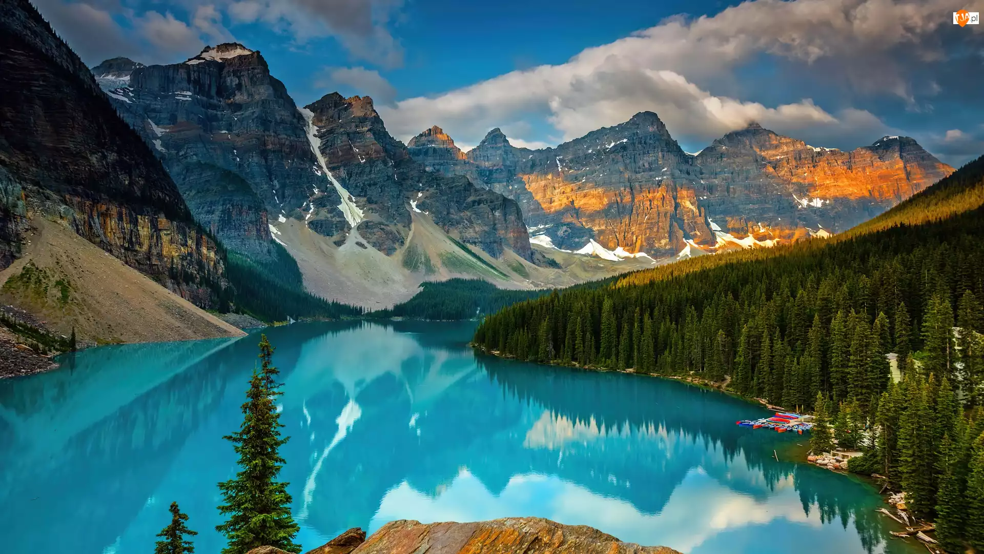 Góry, Kanada, Jezioro, Drzewa, Alberta, Moraine Lake, Chmury, Park Narodowy Banff