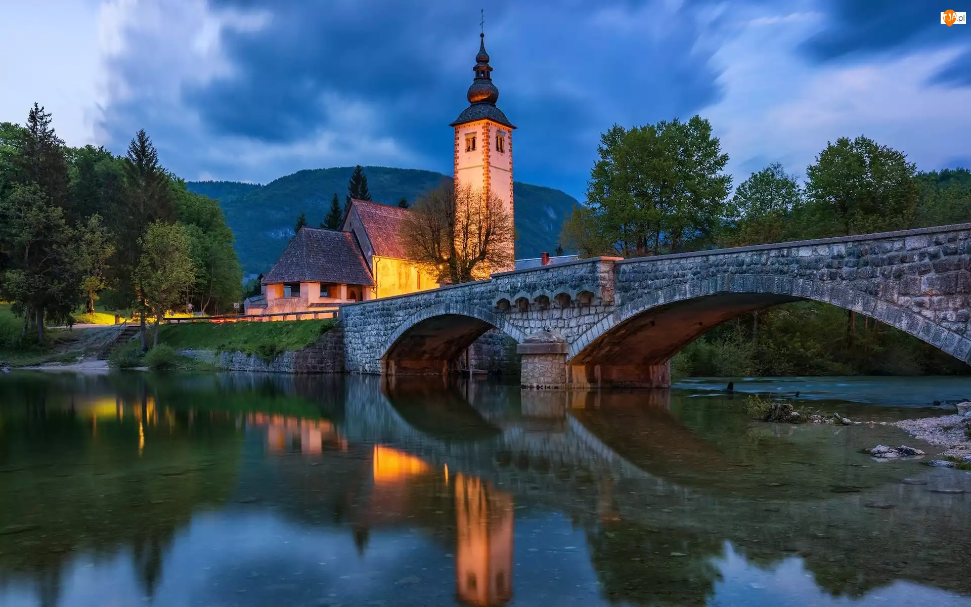 Jezioro Bohinj, Kościół św Jana, Słowenia, Most, Gmina Bohinj, Odbicie, Drzewa