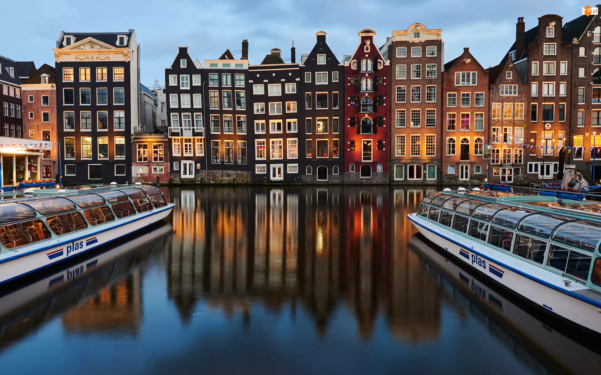 Amsterdam, Holandia, Statki rzeczne, Budynki, Kanał wodny, Odbicie
