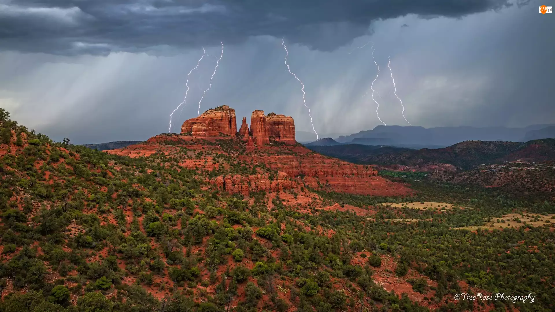 Chmury, Stany Zjednoczone, Cathedral Rock, Pioruny, Arizona, Niebo, Błyskawice, Skały