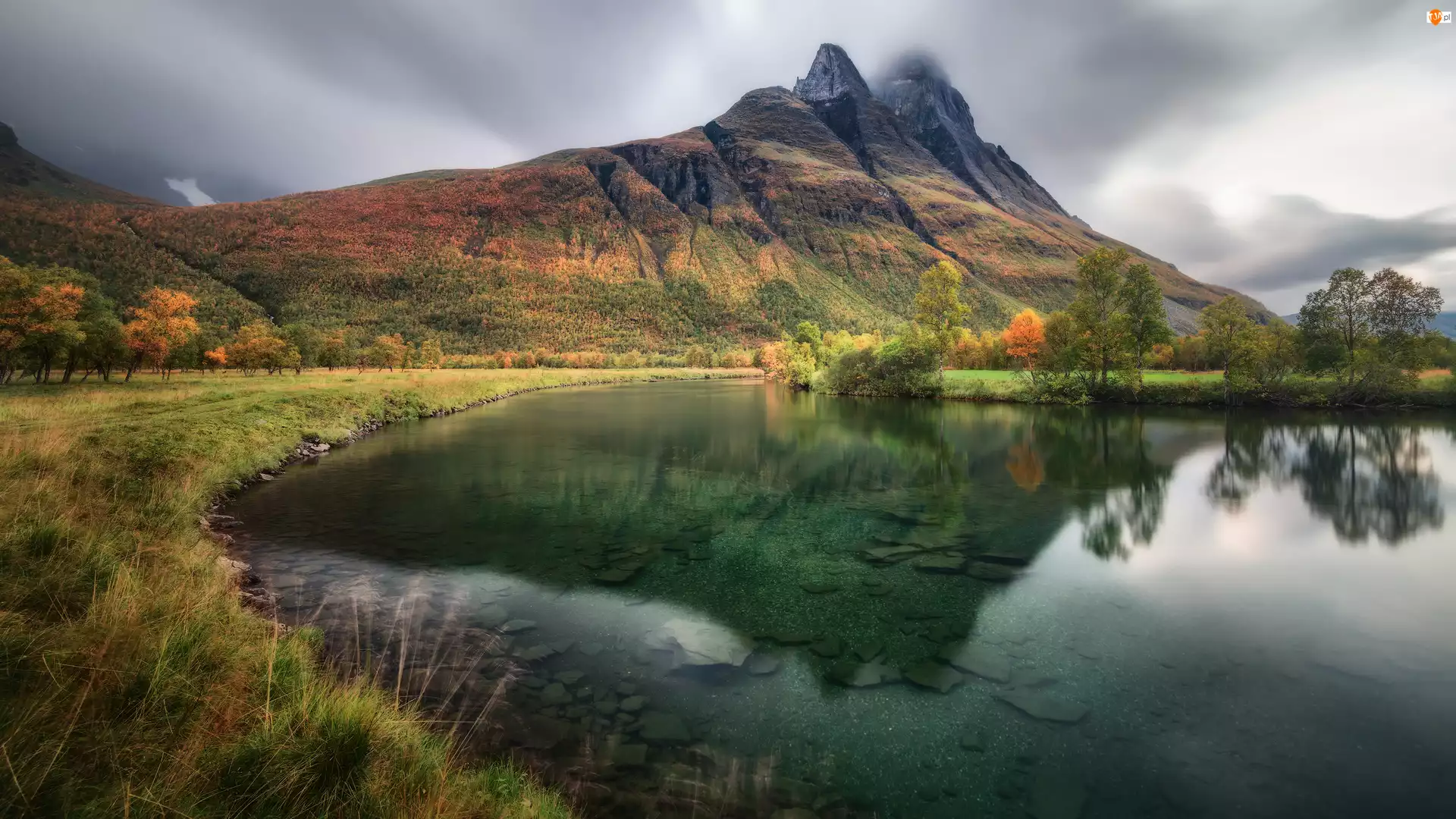 Góry, Góra, Chmury, Norwegia, Drzewa, Rzeka, Mount Otertind