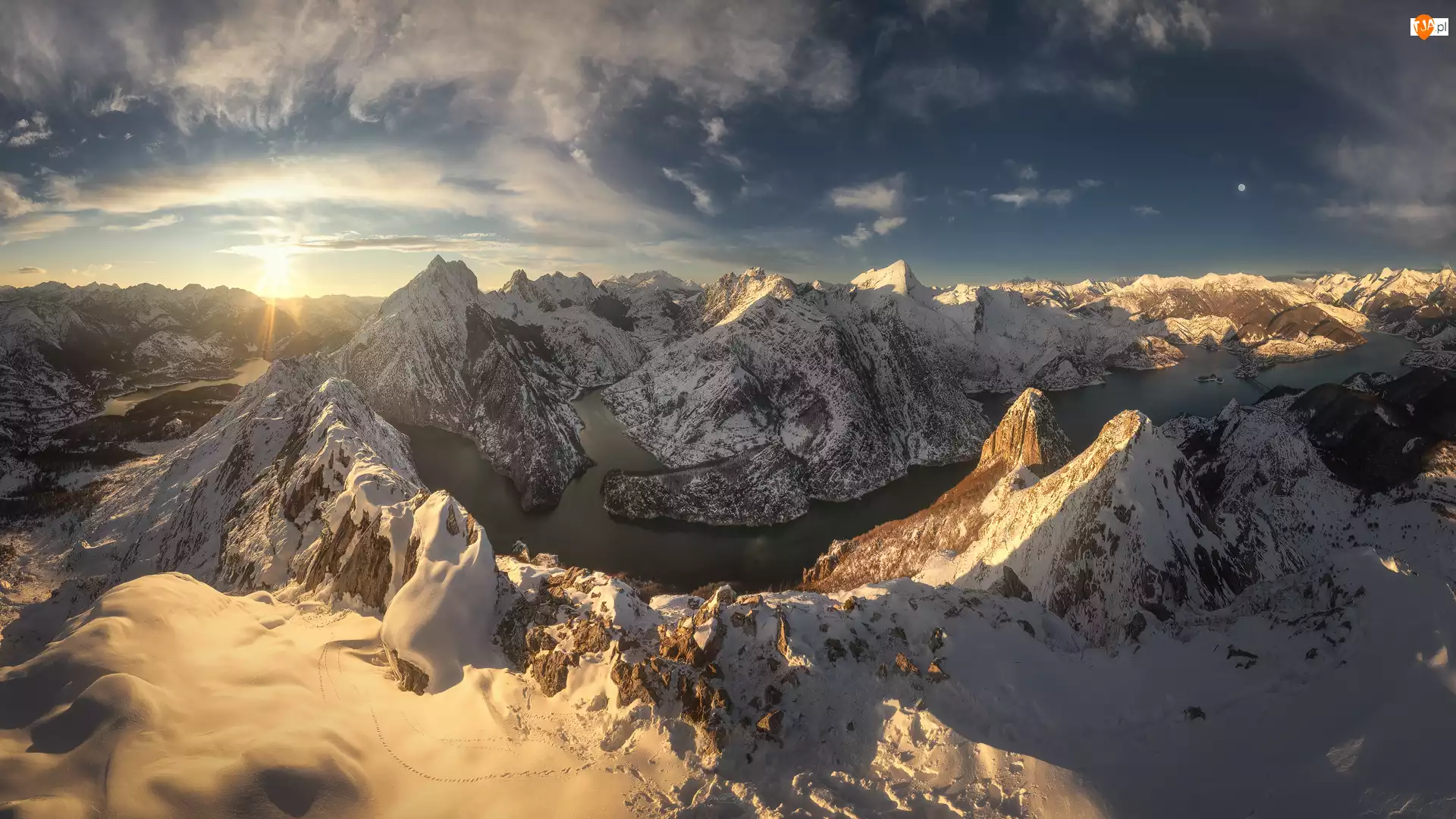 Góry Kantabryjskie, Masyw, Hiszpania, Ośnieżone, Wschód słońca, Rzeka Esla, Picos de Europa